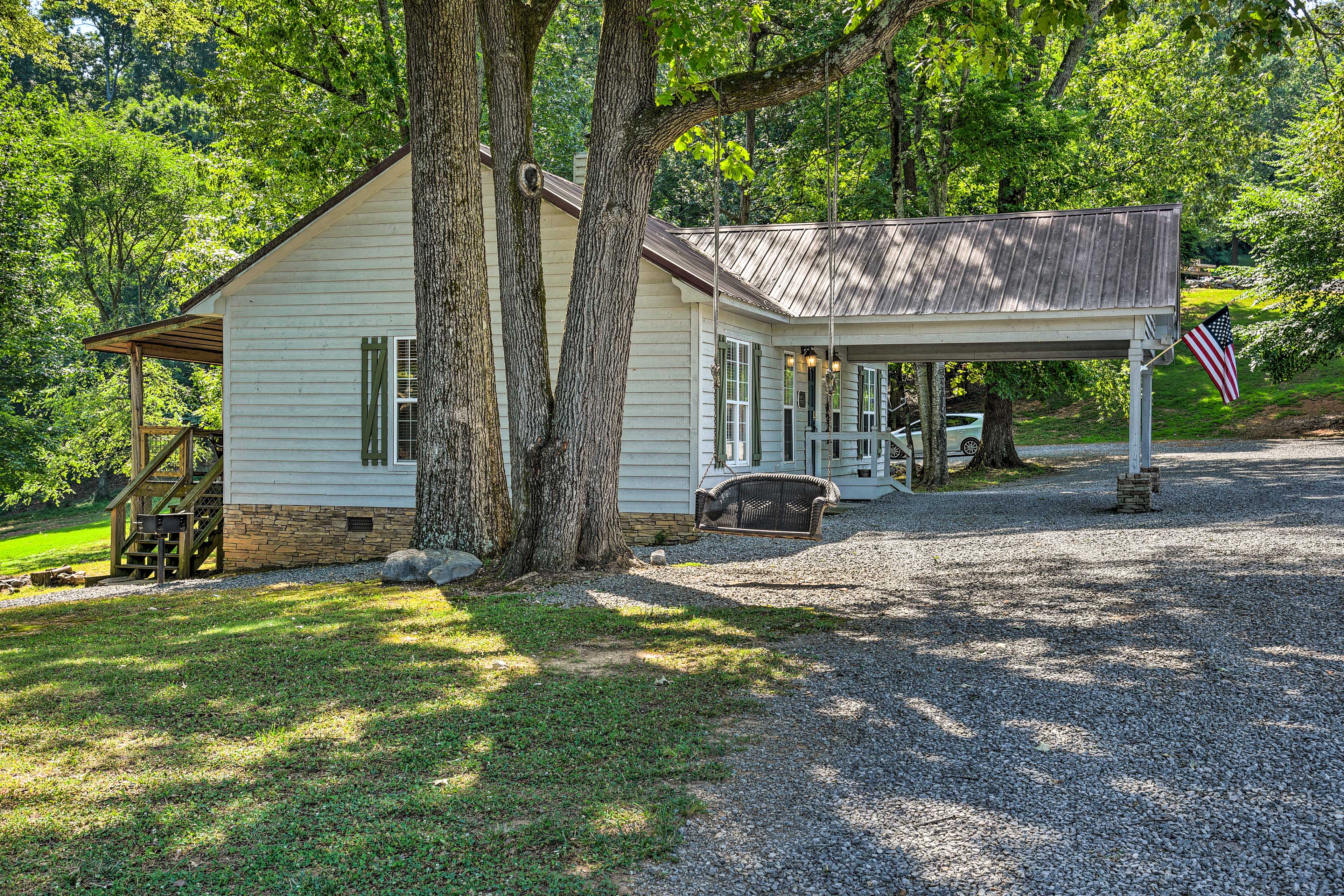 Cabin in Resort - Access to Guntersville Lake