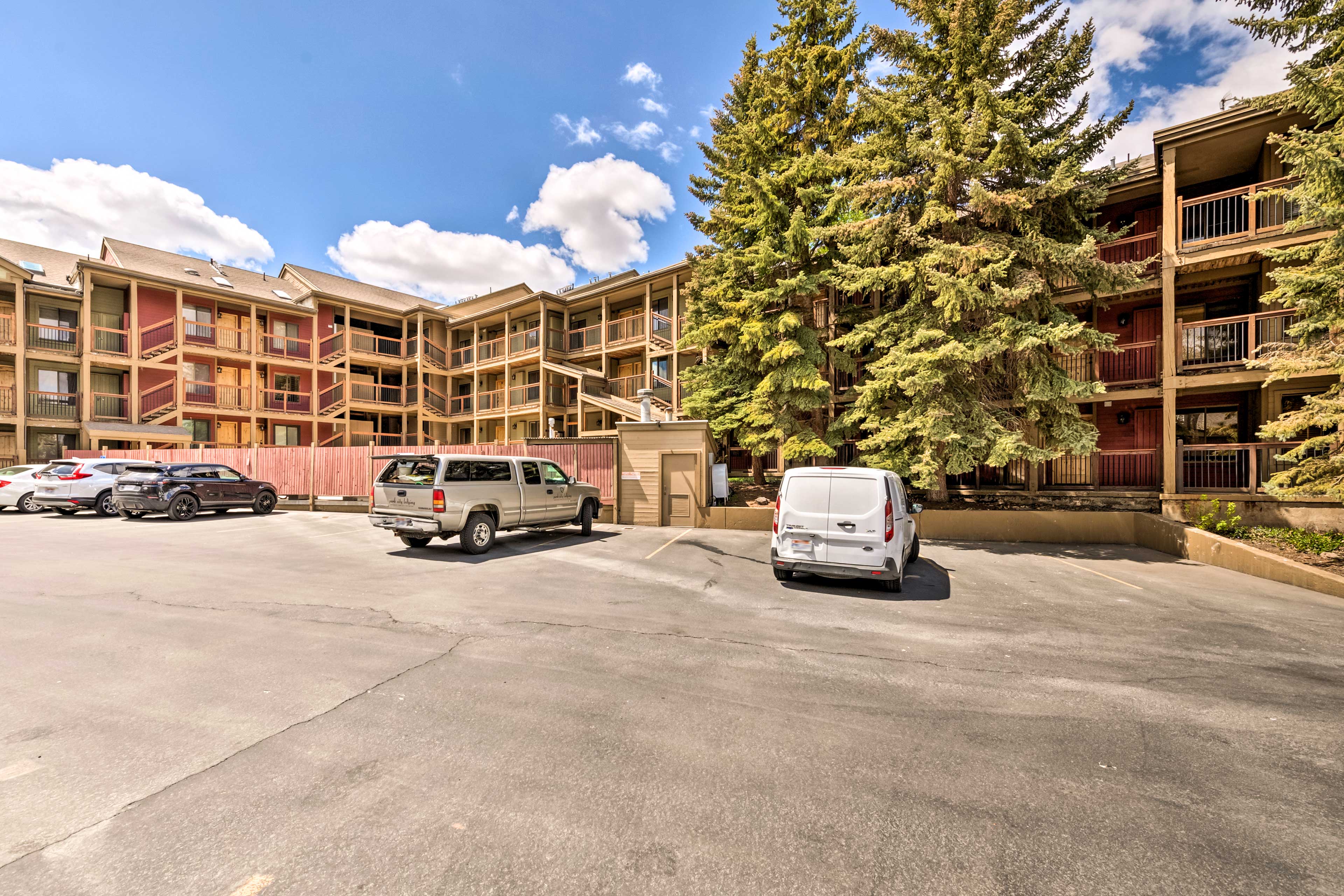 Updated Park City Condo - Walk to Lifts & Town!