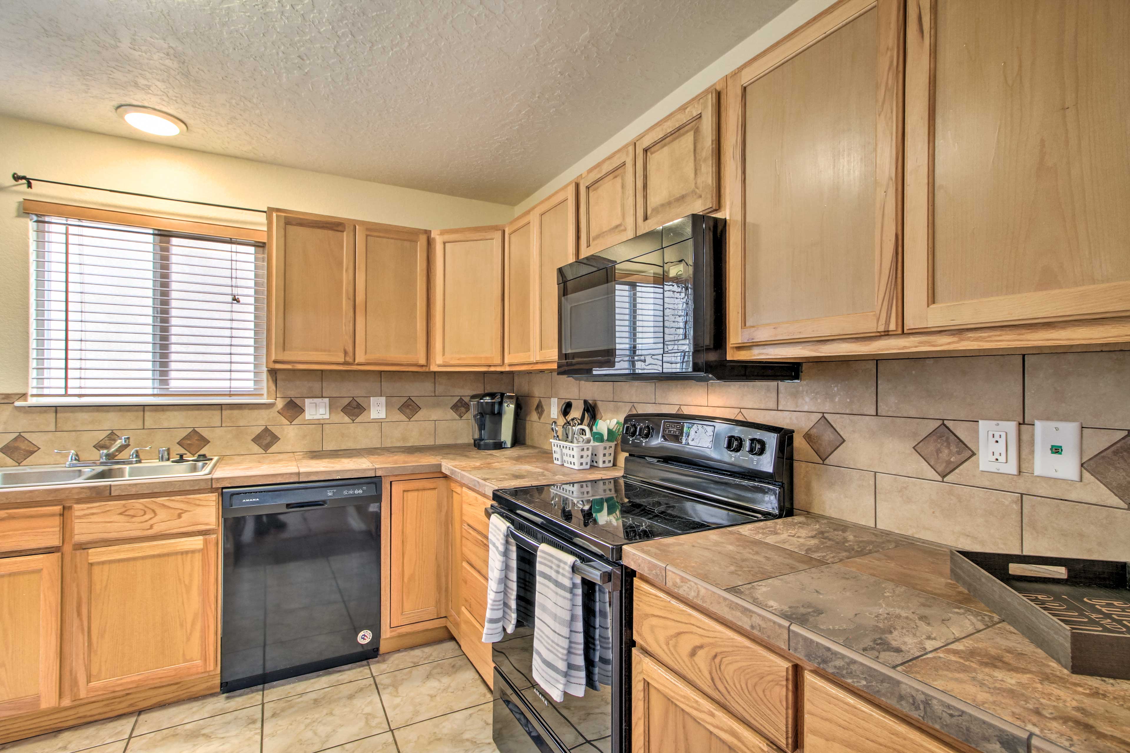 Property Image 2 - Comfy Albuquerque Townhome < 6 Mi to Downtown