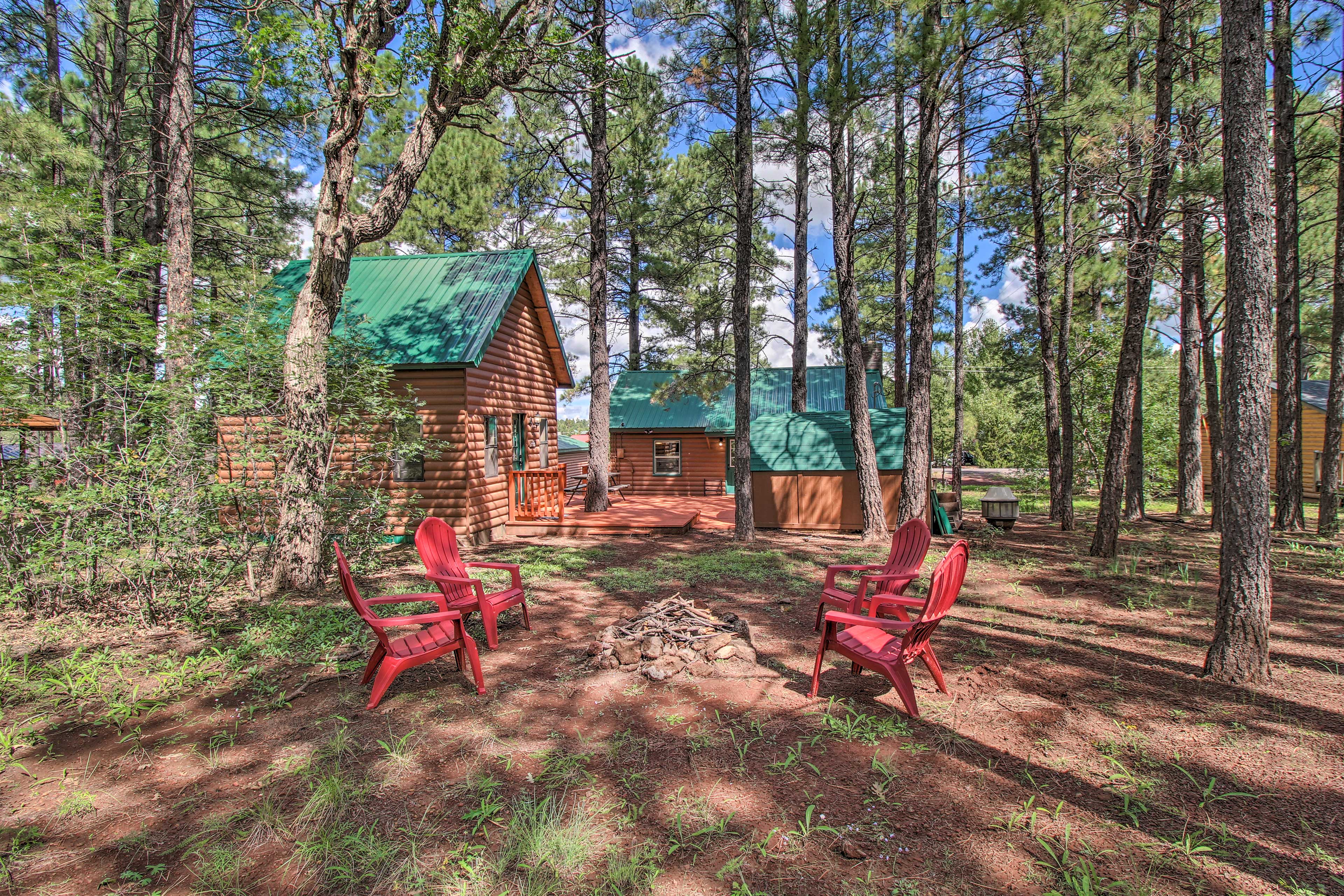 Property Image 1 - Woodsy Pinetop Cabin + Deck & Separate Casita