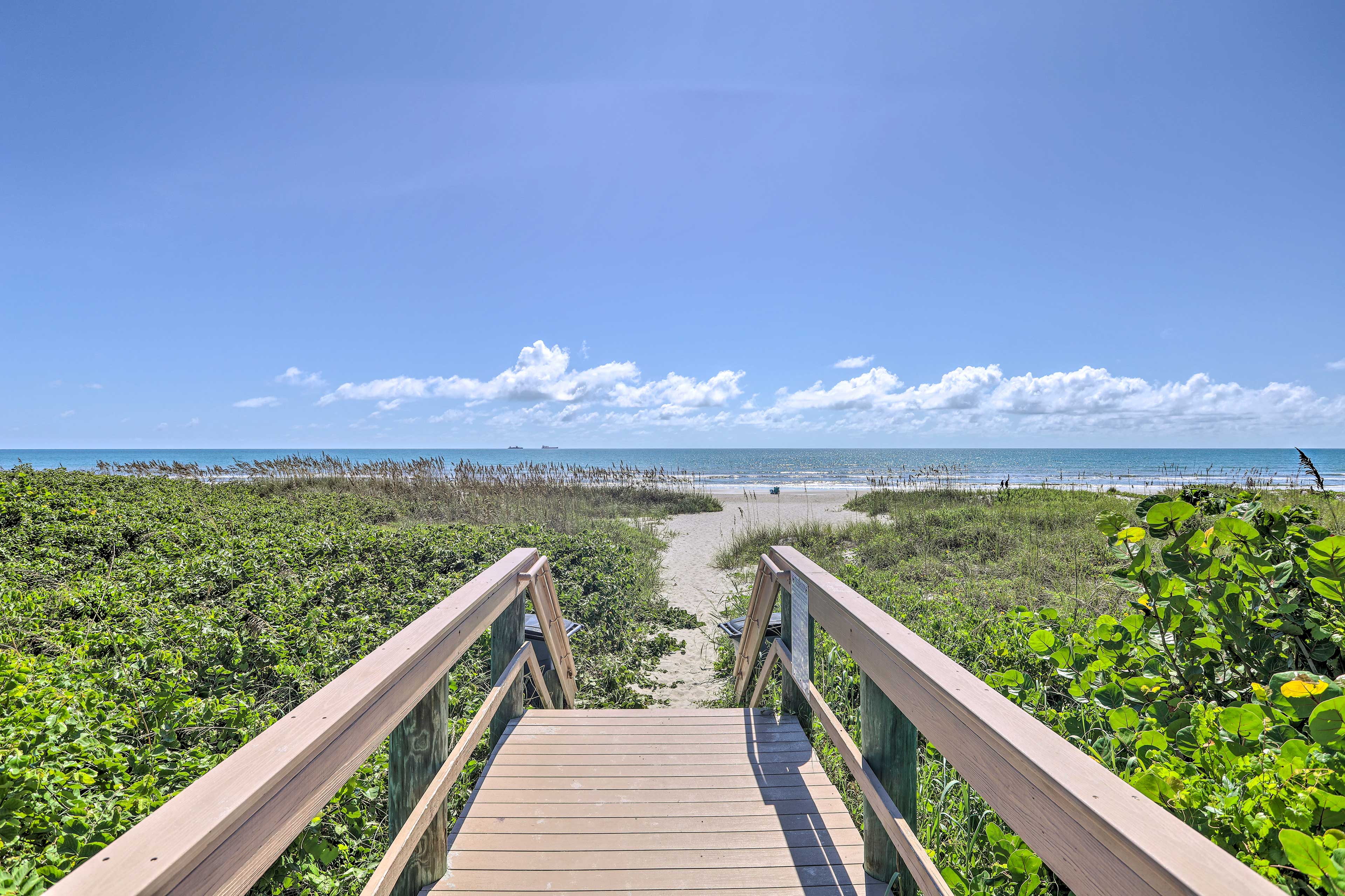'The Palms' Cocoa Beach Condo: Walk to Beach!