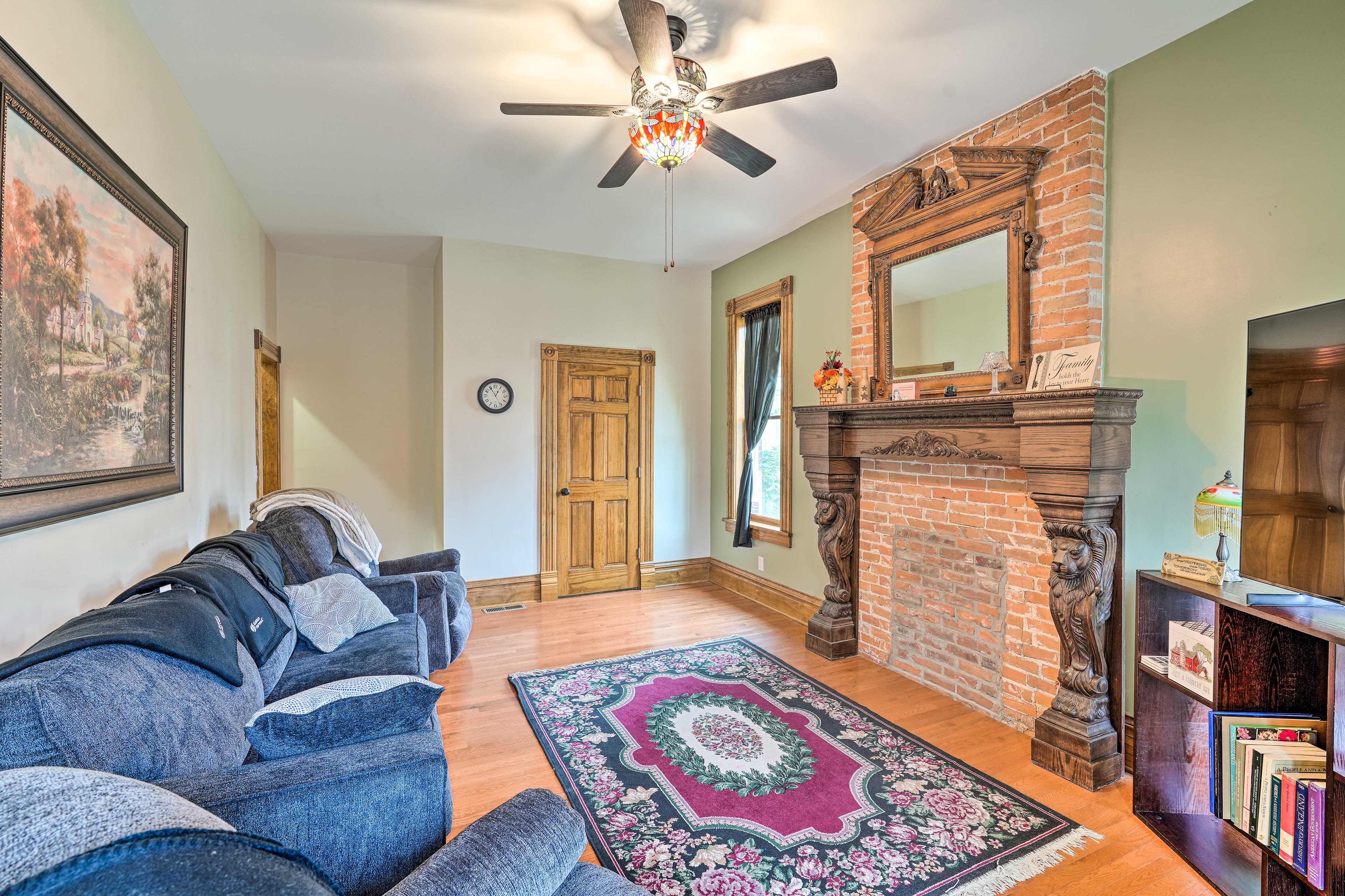 Relaxing Dubuque Home < 1 Mi to Downtown!