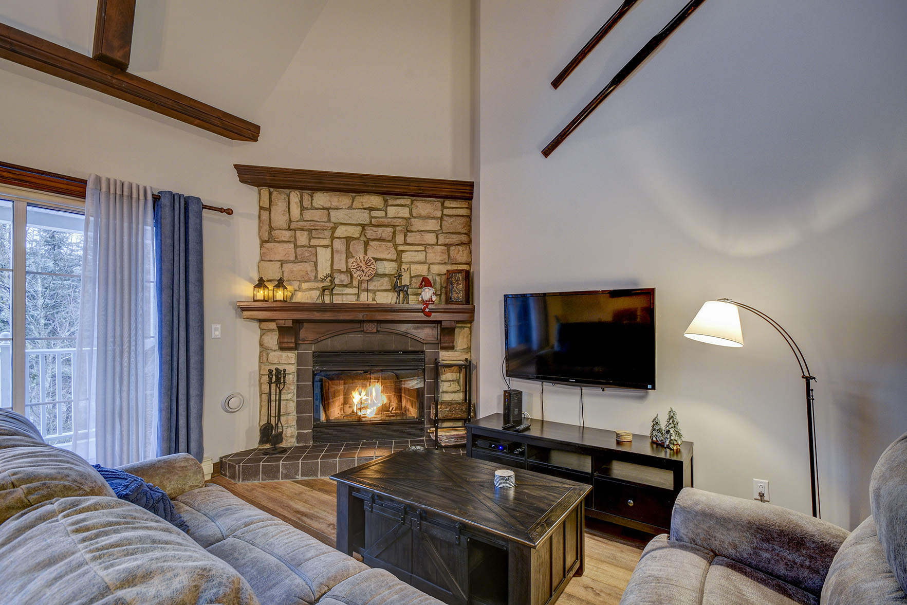 Property Image 2 - Tremblant Les Manoirs 2 Bedroom Condo with Pool and Spa Access (120-8) | 5 min from Pedestrian Village