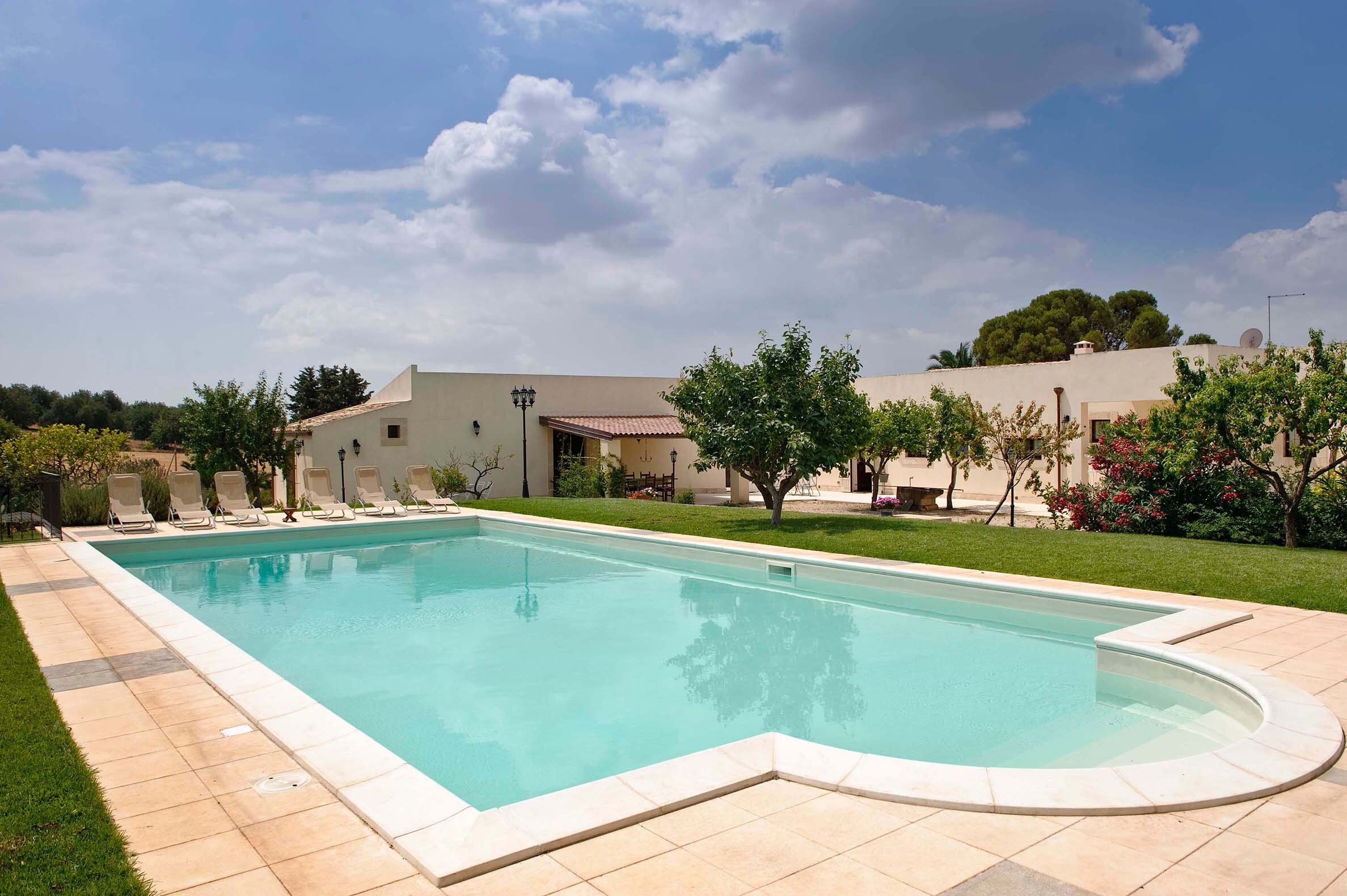 Property Image 2 - Execptional Villa at the heart of Baroque Sicily