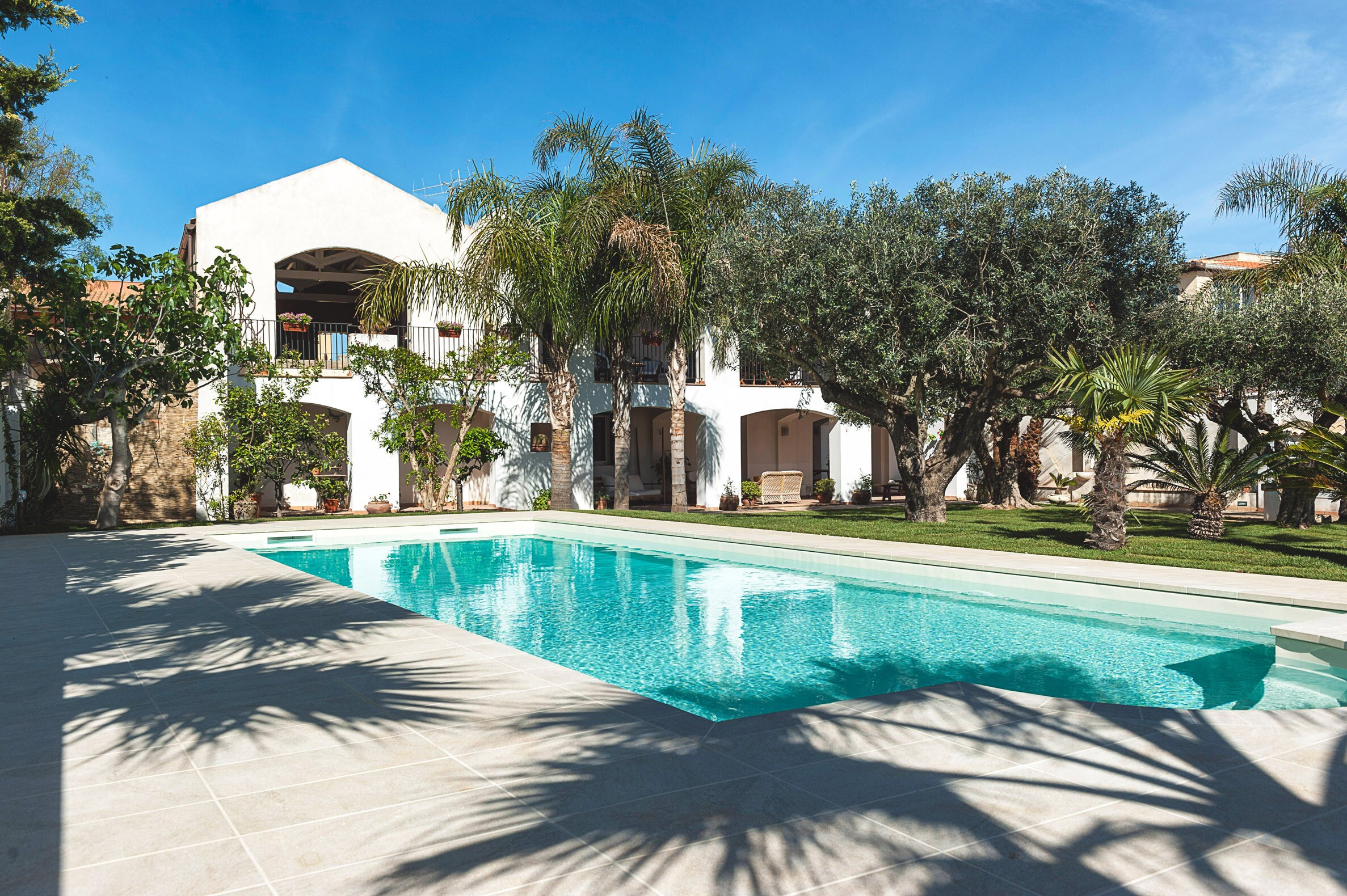 Property Image 2 - Sparkling Mediterranean Style Villa near Sandy Beach
