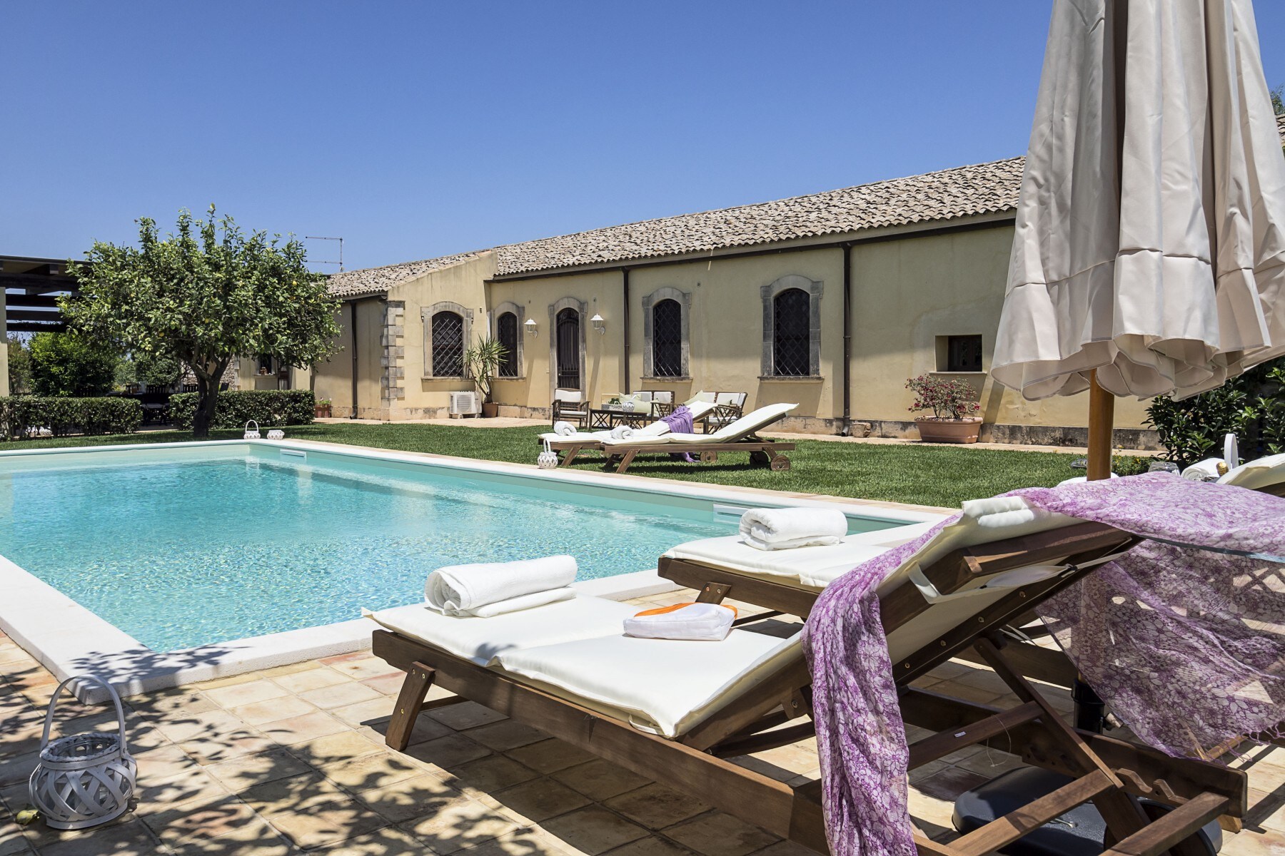 Property Image 2 - Stunning Luxury Villa with Pool and Al Fresco Dining