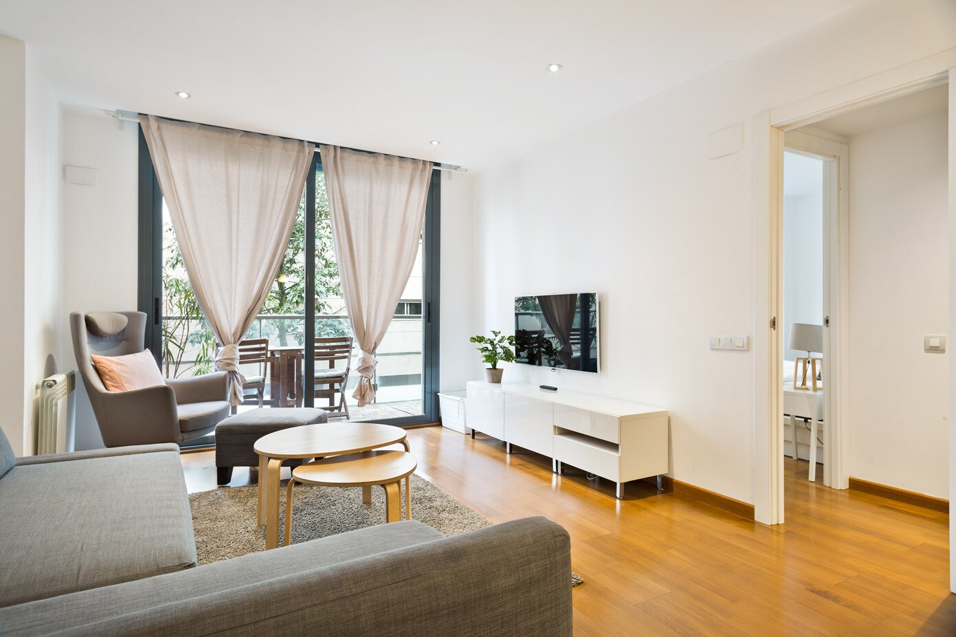 Property Image 1 - Affluent Plush Apartment with City Views from Balcony