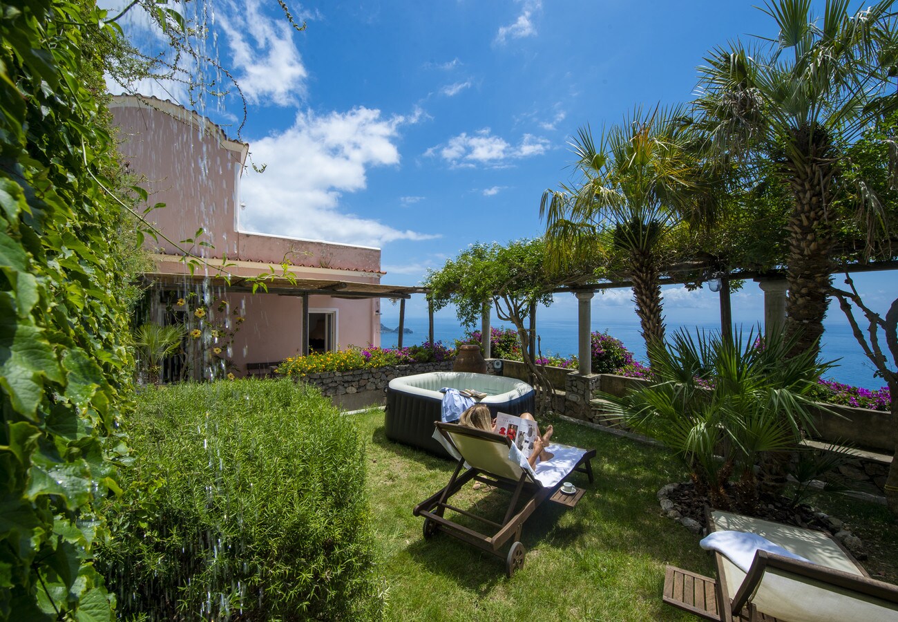 Property Image 2 - Refined Period Villa with Terrace Overlooking the Sea