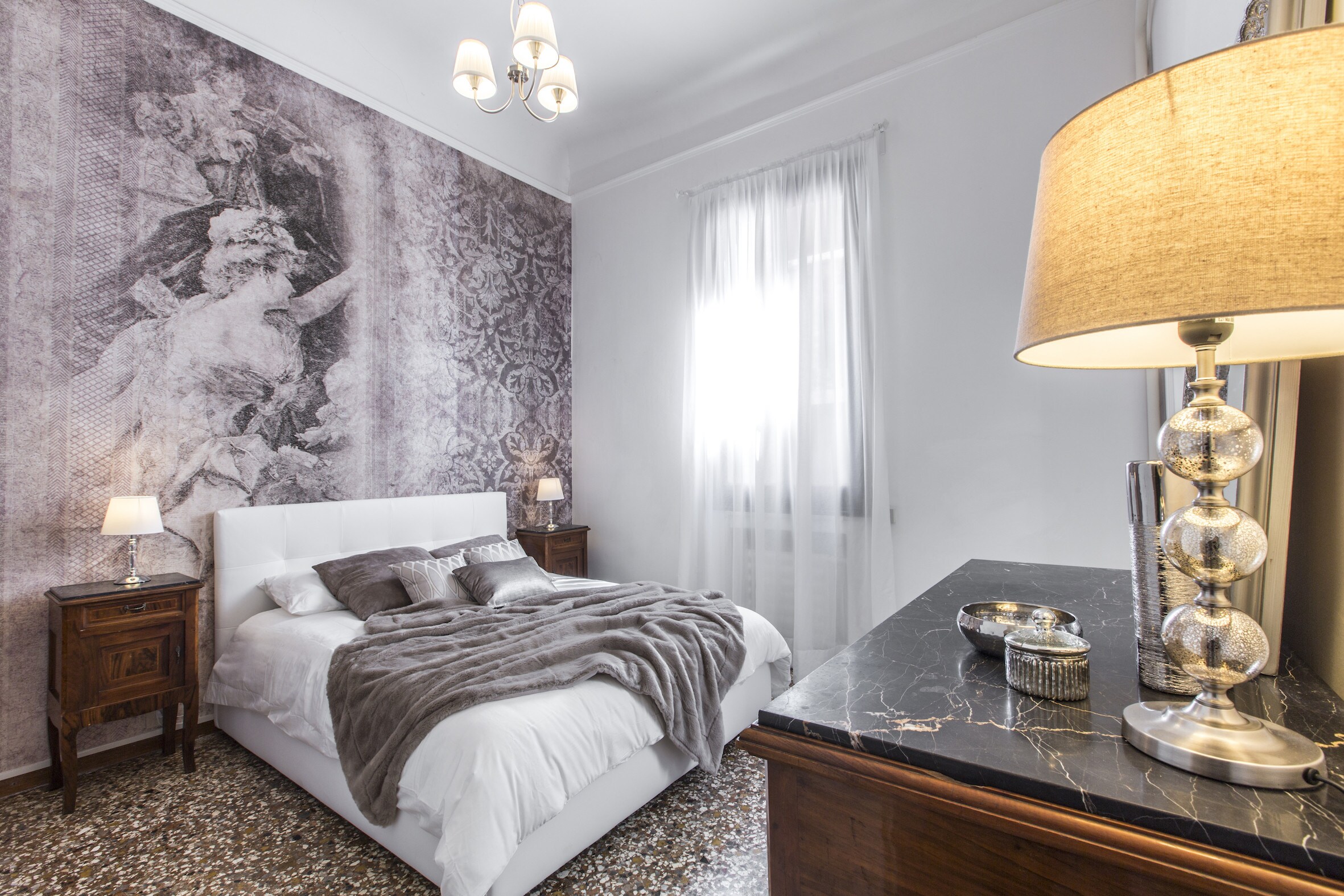 Property Image 1 - Tranquil & spacious 2-bedroom located in the Cannaregio district