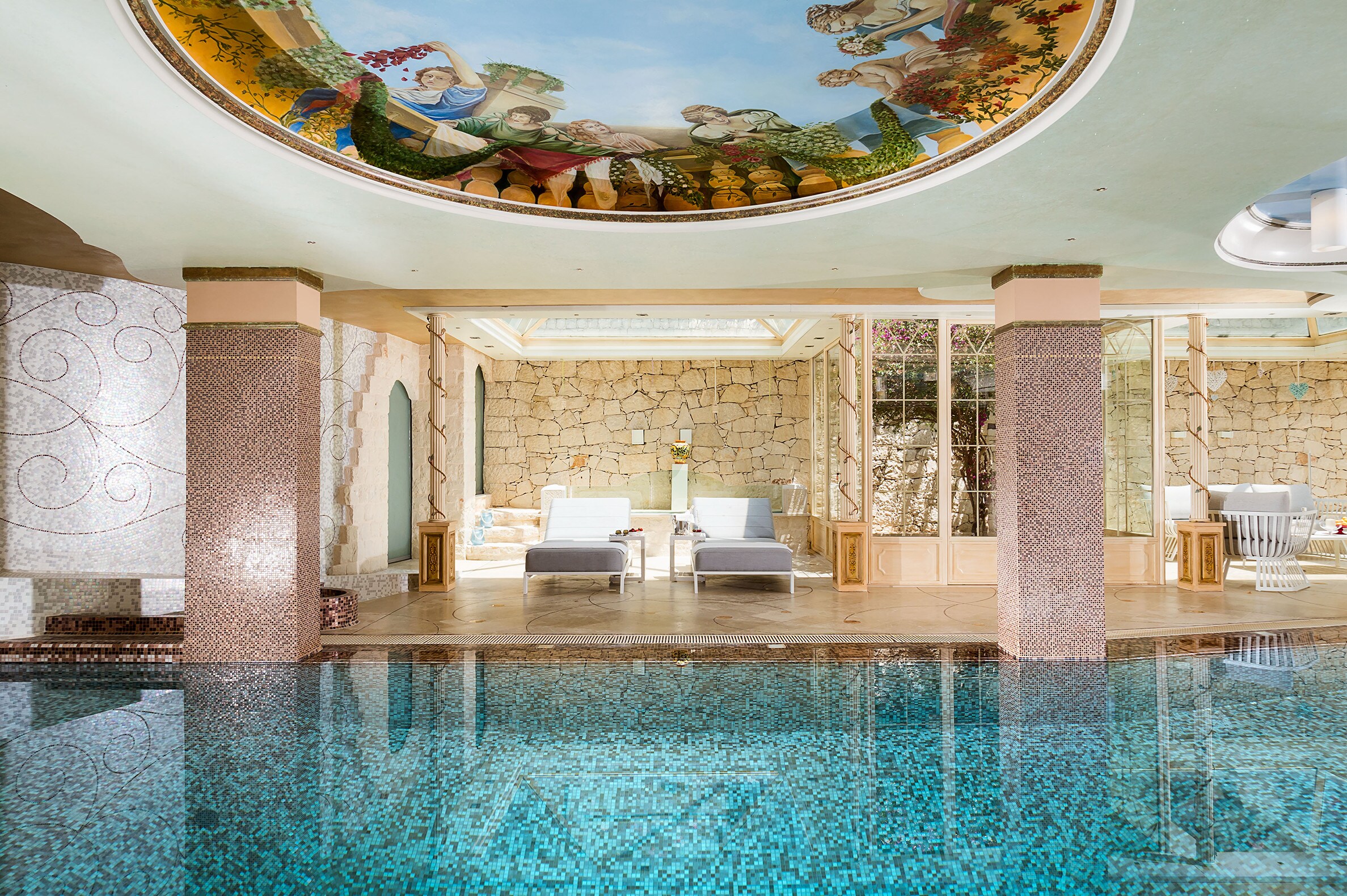 Property Image 1 - Exceptional Opulent Villa with Indoor Heated Pool