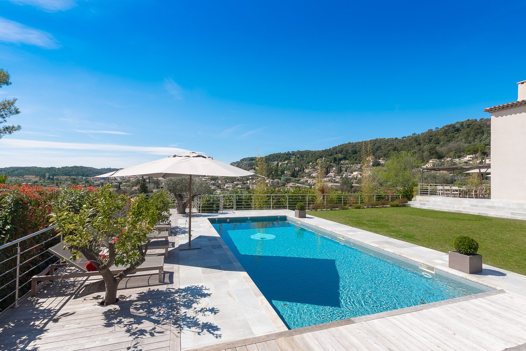 Property Image 2 - Stunning luxury villa overlooking the village with 6 bedrooms, jacuzzi, indoor and outdoor pools
