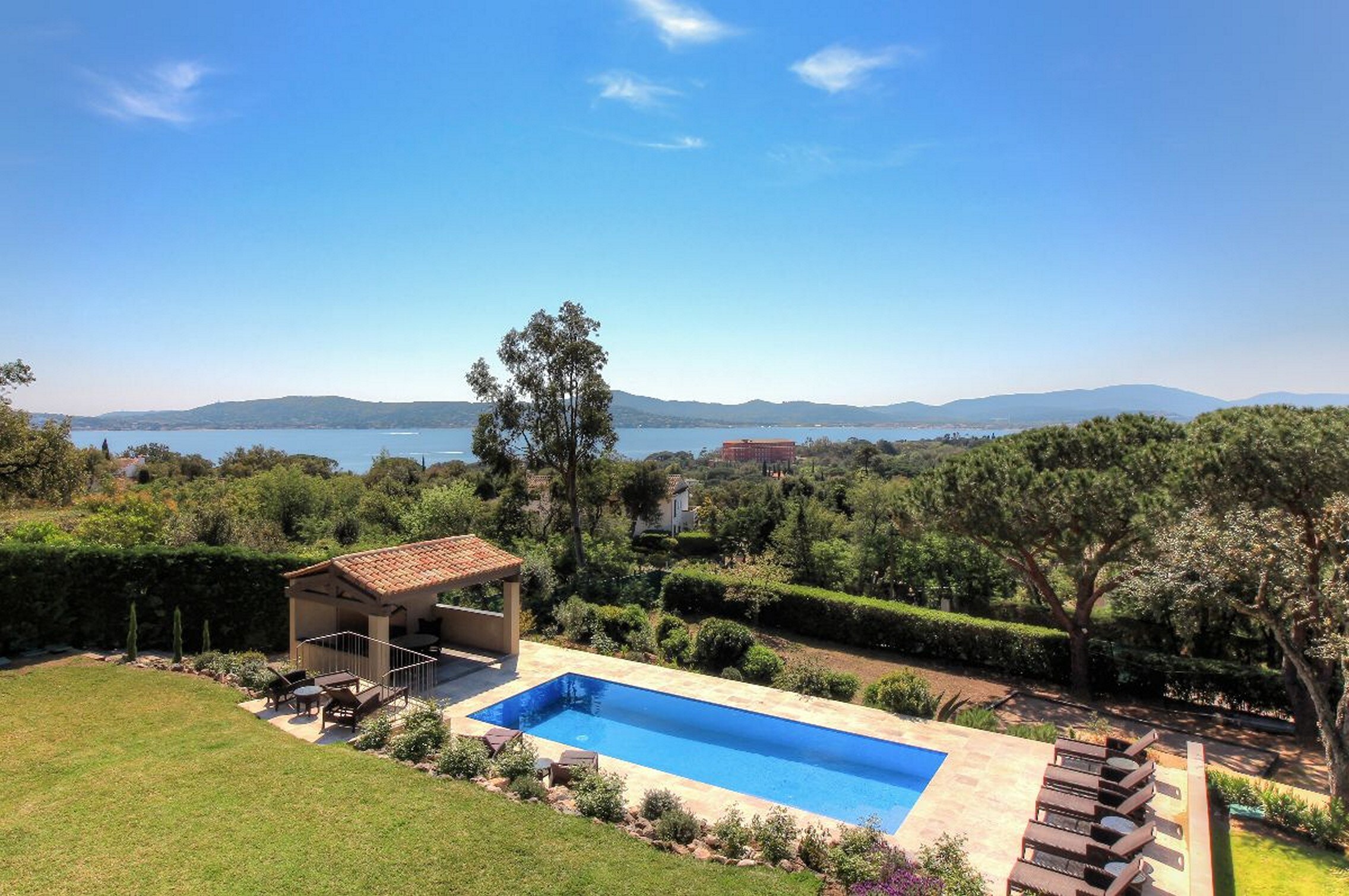 Property Image 2 - Stunning and stylish 4 bedroom villa with pool and sea view in Beauvallon
