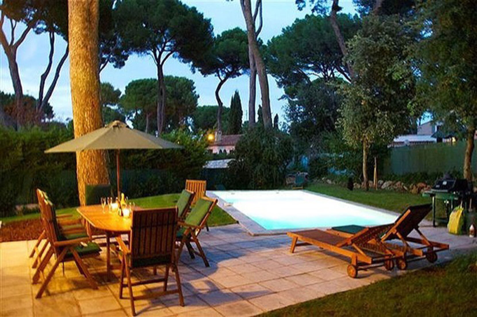 Property Image 1 - Charming Cap d’Antibes villa with private pool only a stroll to the beach