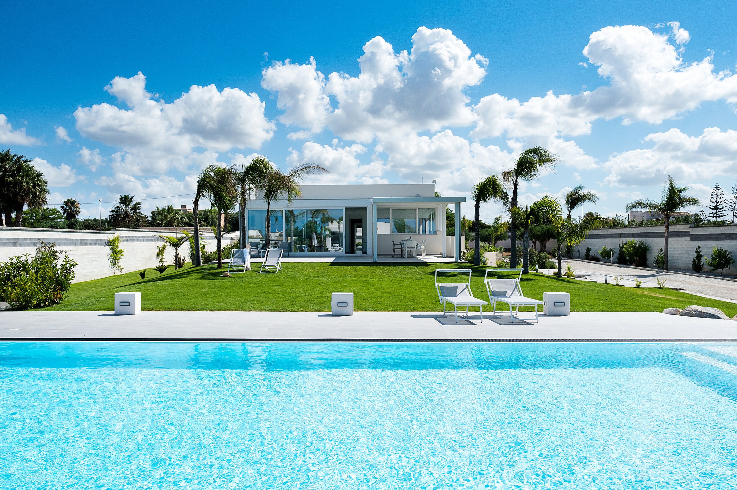 Property Image 2 - Exclusive Modern Villa close to Lido Signorino Beach