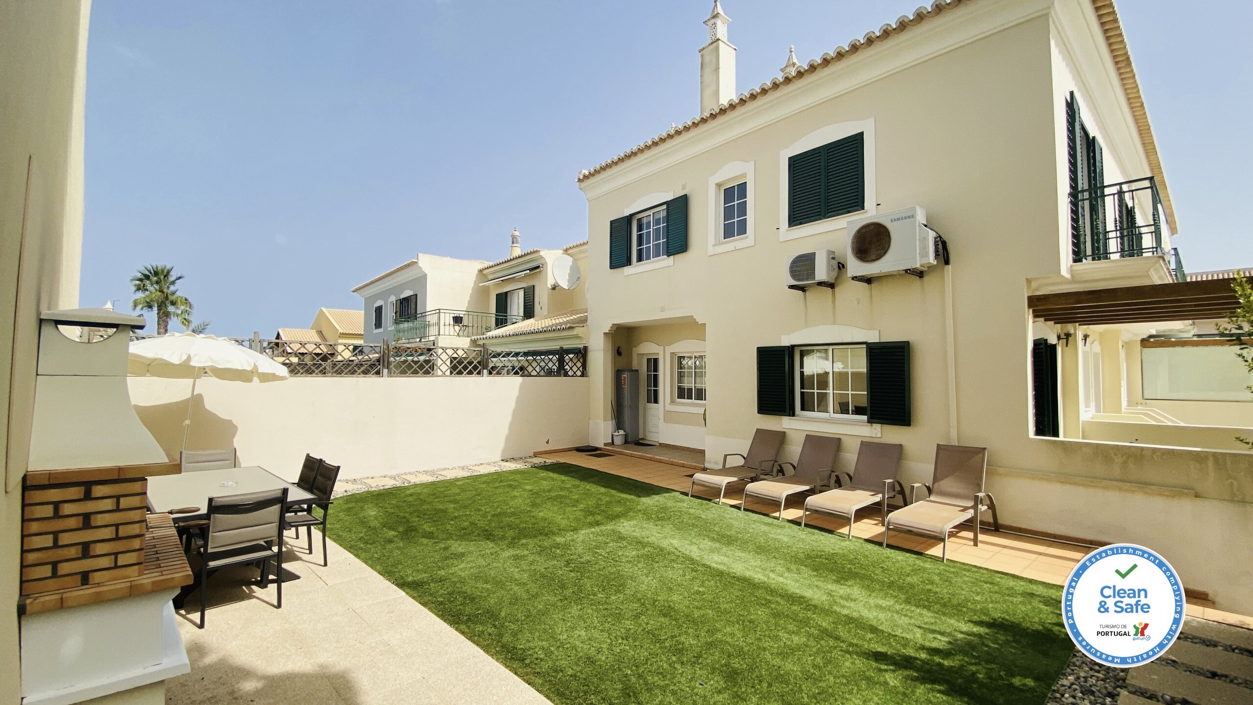 Property Image 1 - Lovely Vibrant Villa with Spacious Living Spaces