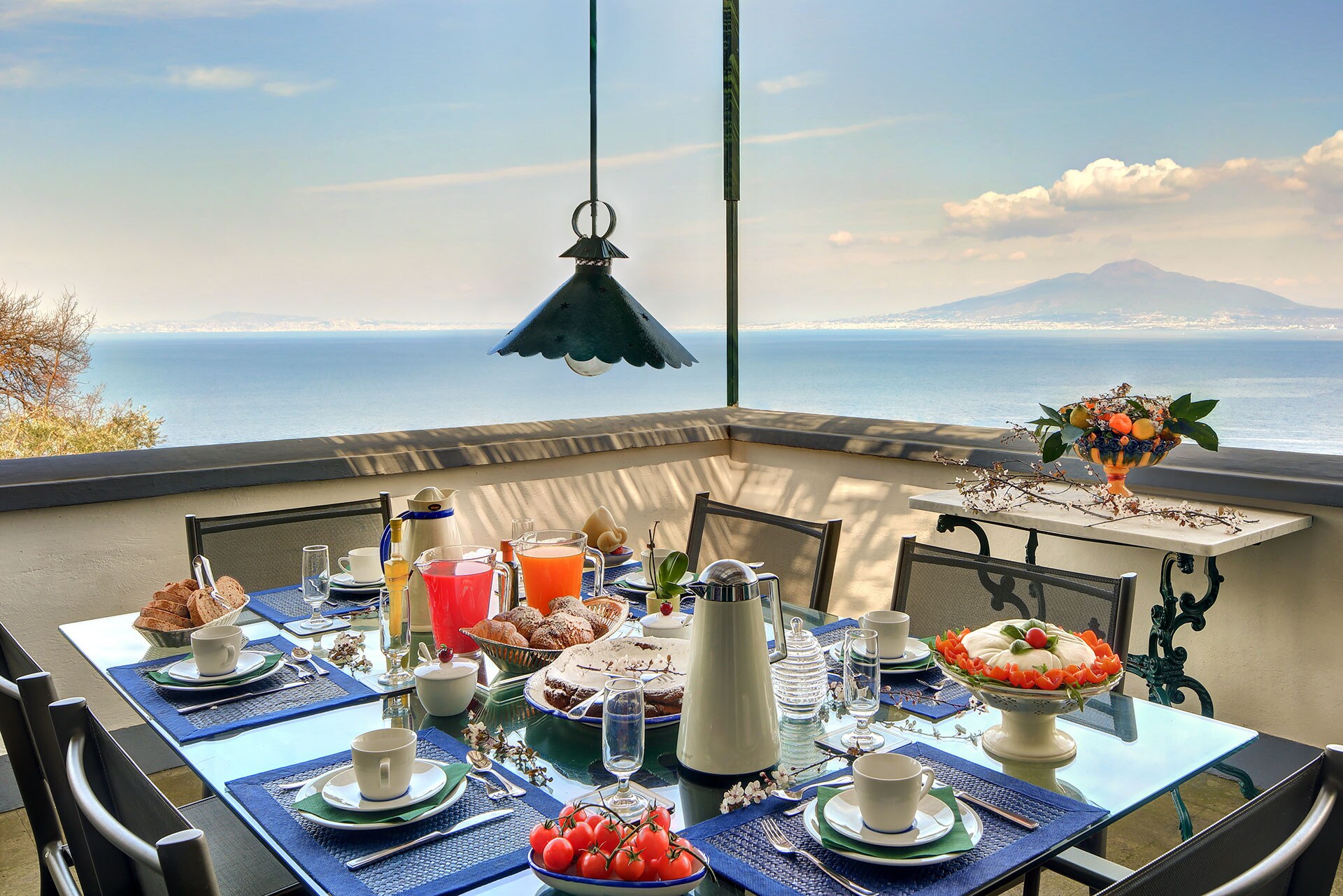Panoramic seaview terrace with table and chairs, Il Gioiello