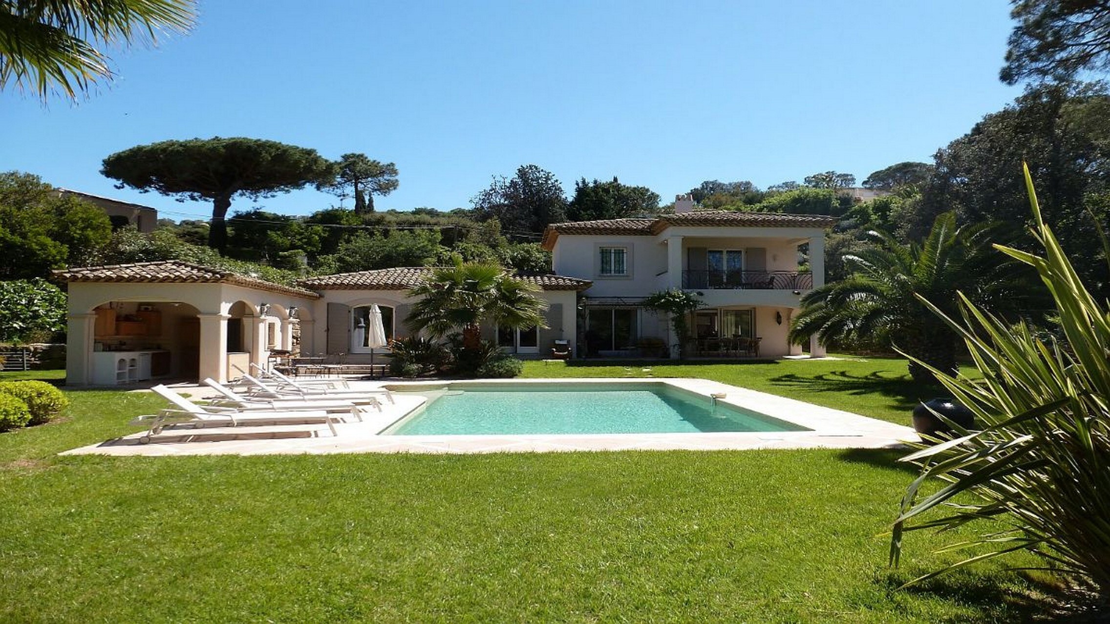 Property Image 2 - Fabulous 4 bedroom family villa with pool in Saint Tropez