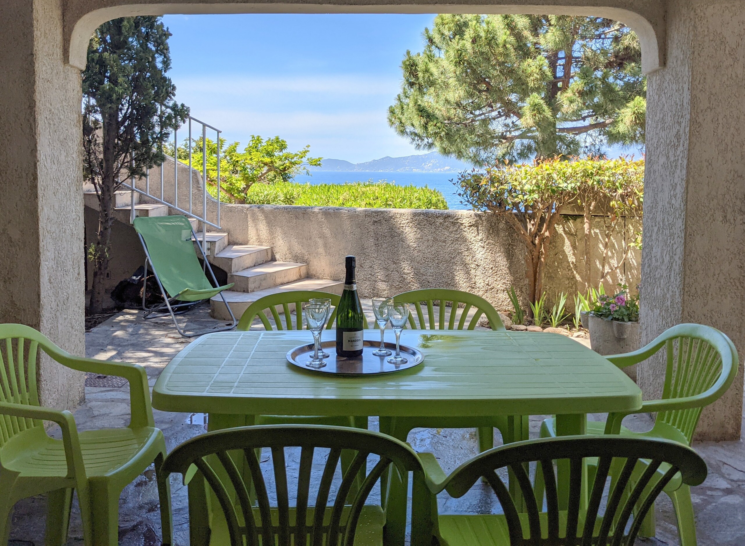 Property Image 1 - brilliant 2 bedroom flat in South Corsica with beautiful views