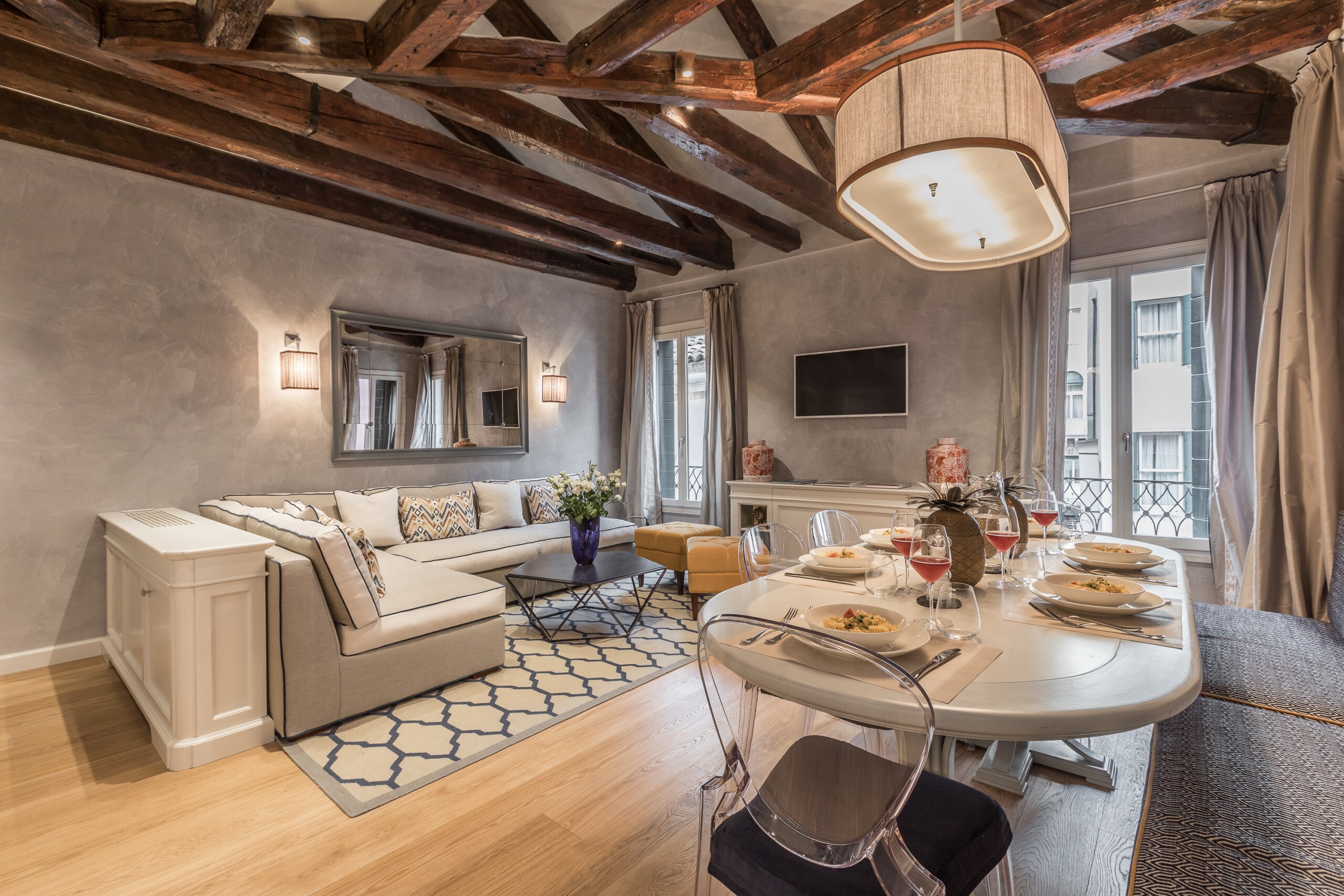 Property Image 2 - Splendid Apartment moments away from St. Mark’s Square