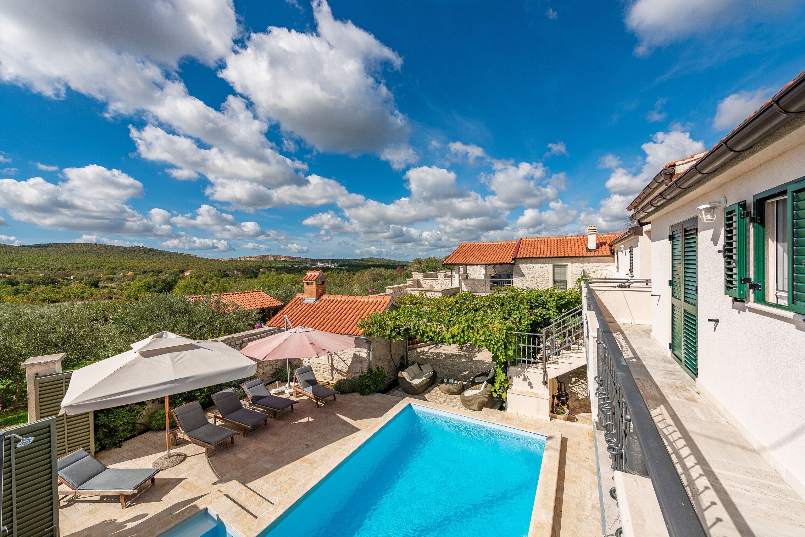 Property Image 2 - Delightful Pet Friendly Villa with Sunny Plunge Pool