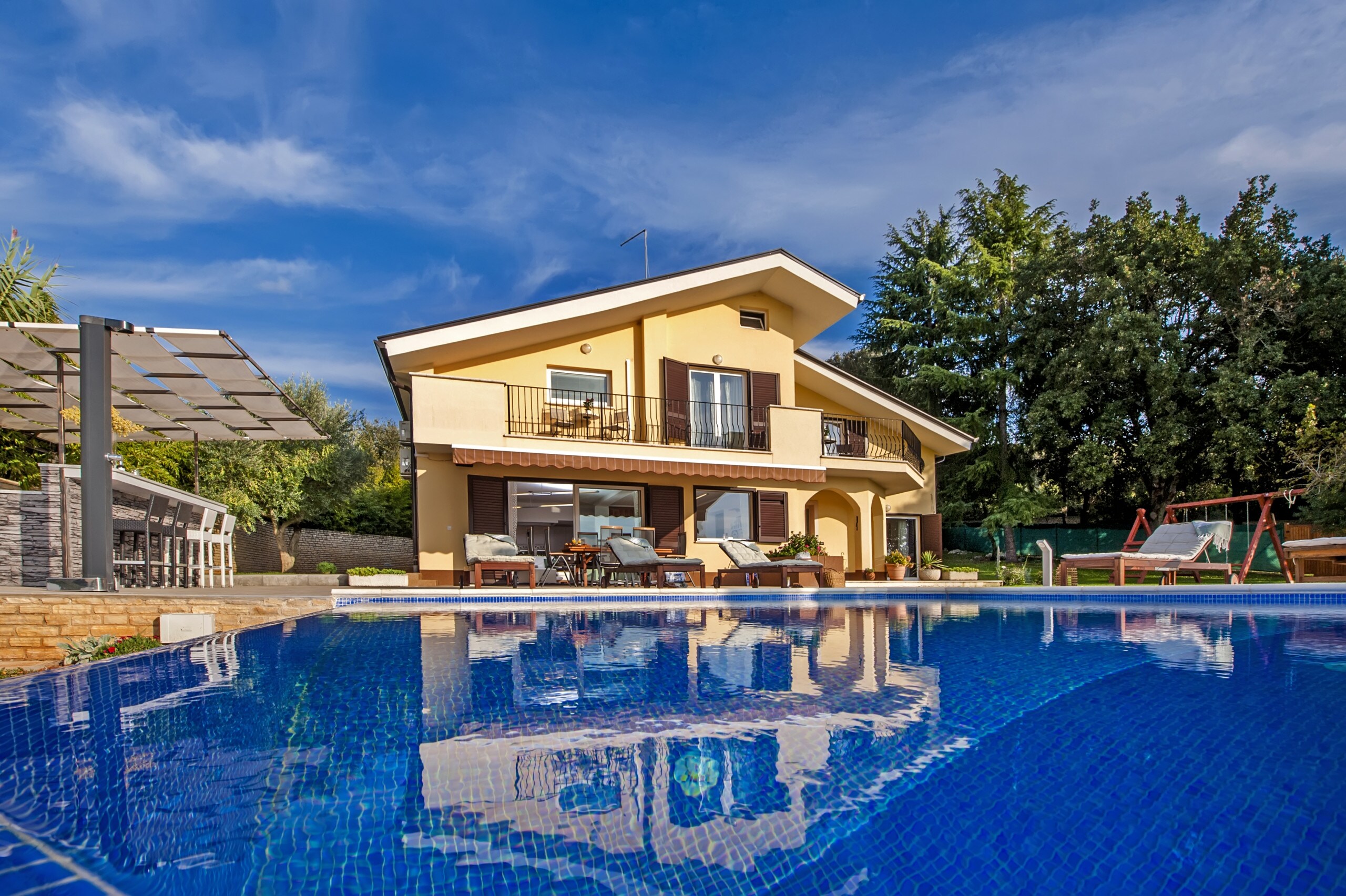 Property Image 1 - Grand Pet Friendly Villa with Private Pool and Jacuzzi