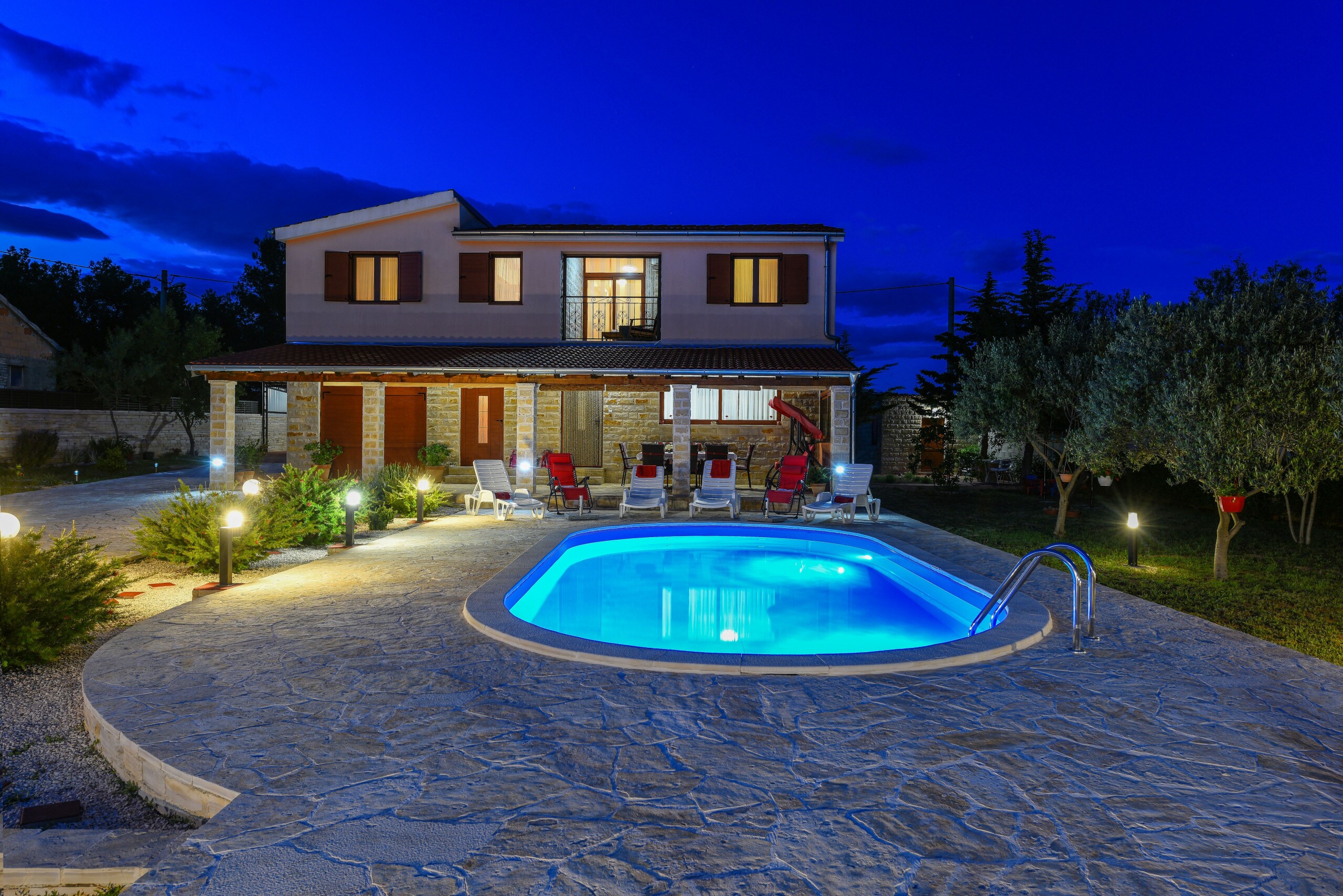Property Image 2 - Lovely Private Villa with Pool and Summer Cottage