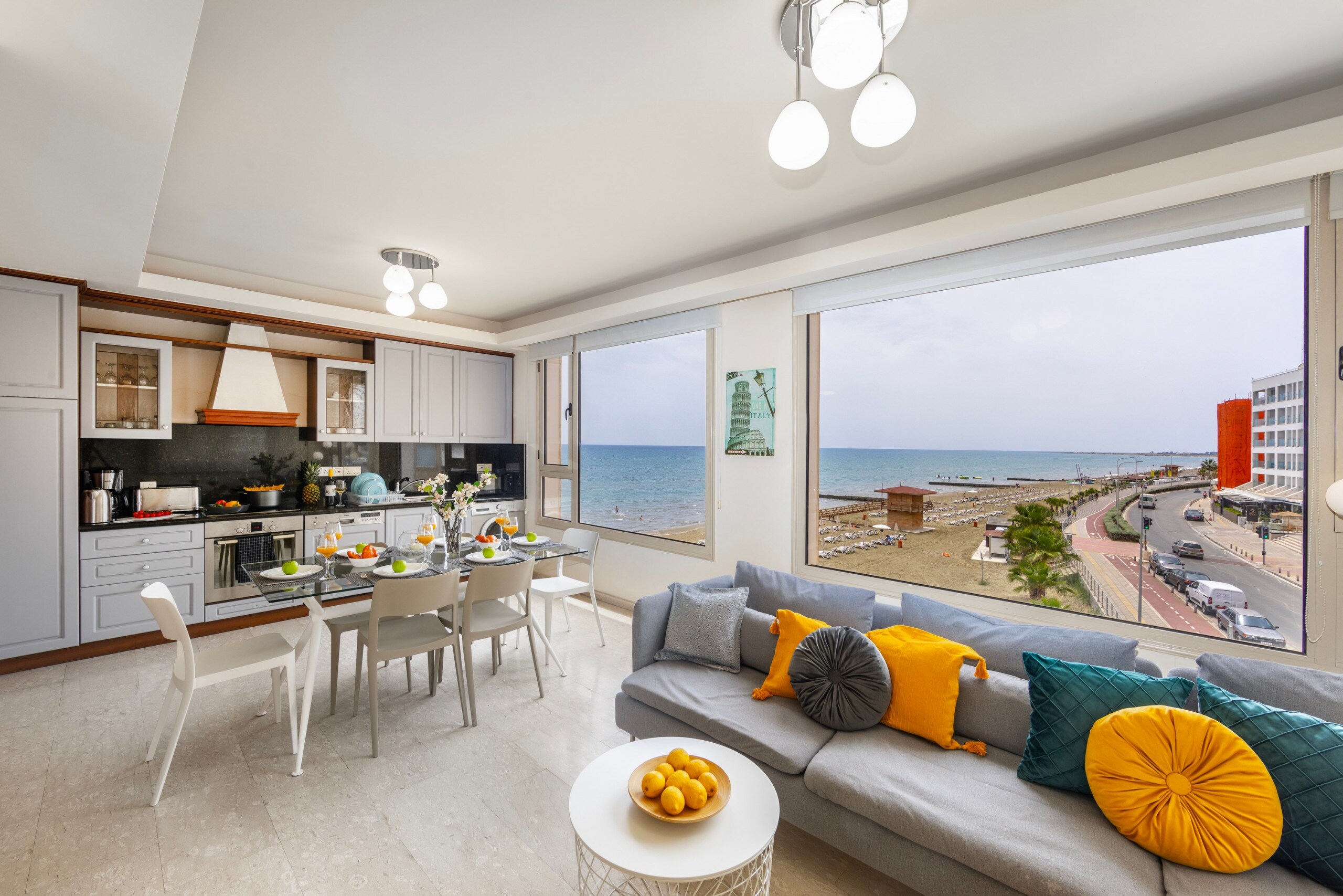 Property Image 1 - Spacious Beach Apartment with Magnificent Sea View