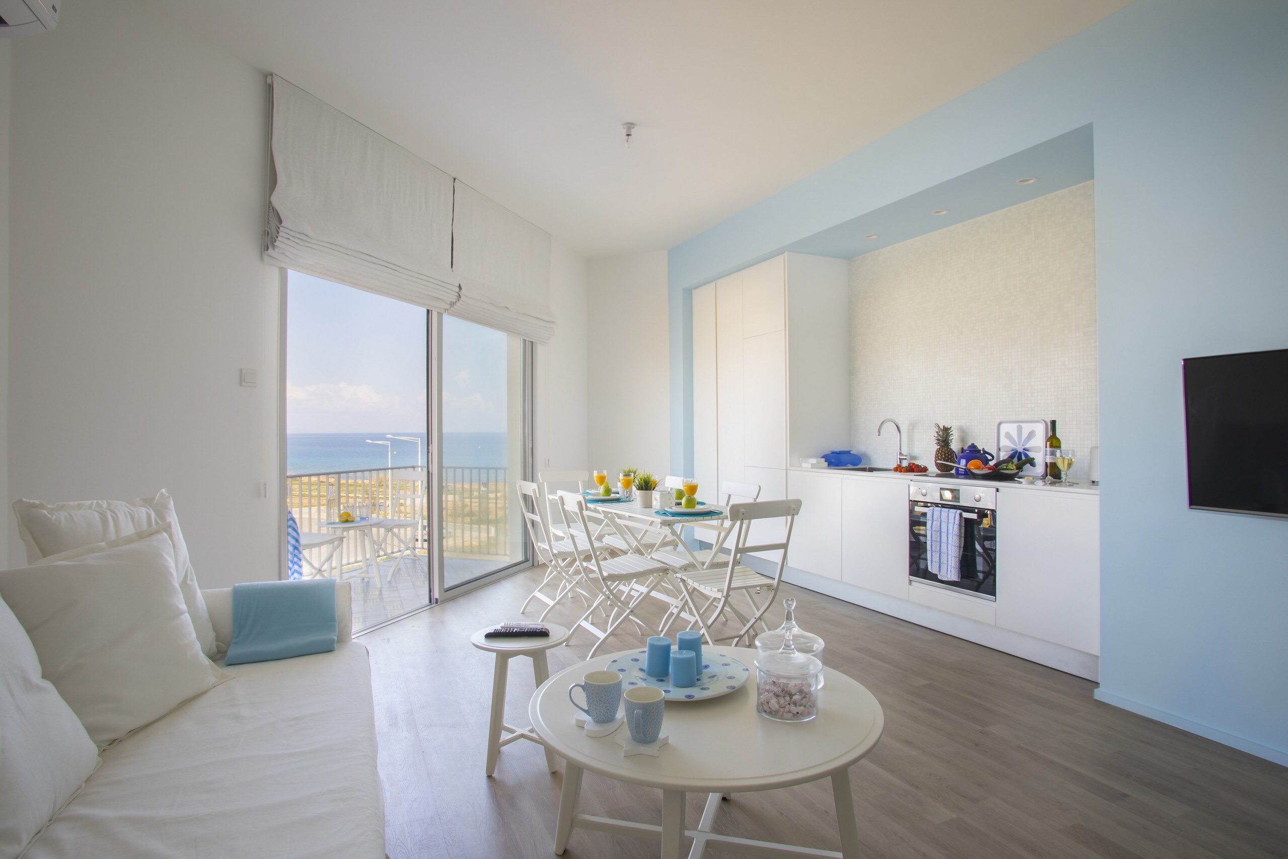 Property Image 2 - Bright Airy Flat with Balcony next to Mouzoura Beach