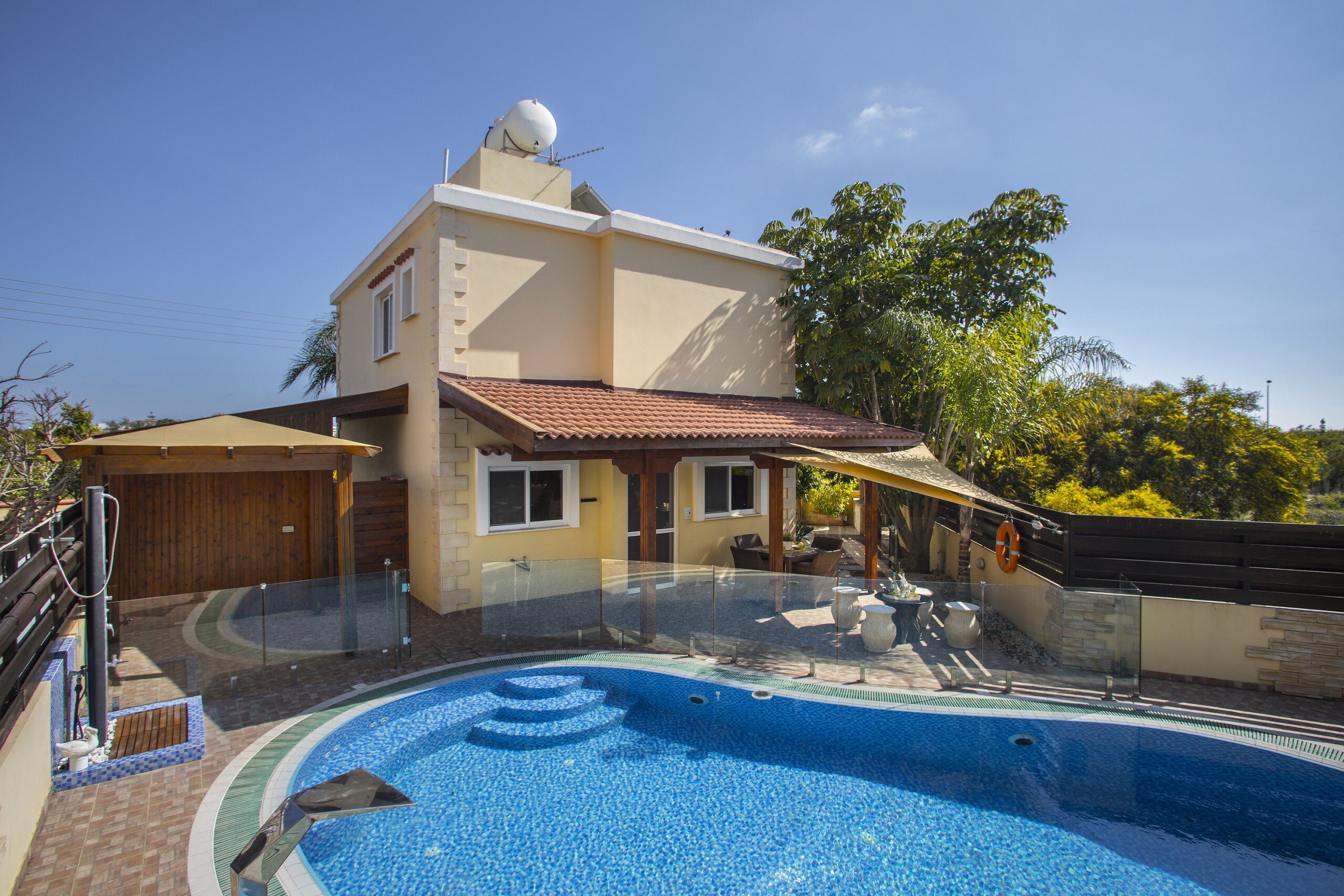 Property Image 2 - Ideal Family Holiday Villa with Own Pool and Big Garden