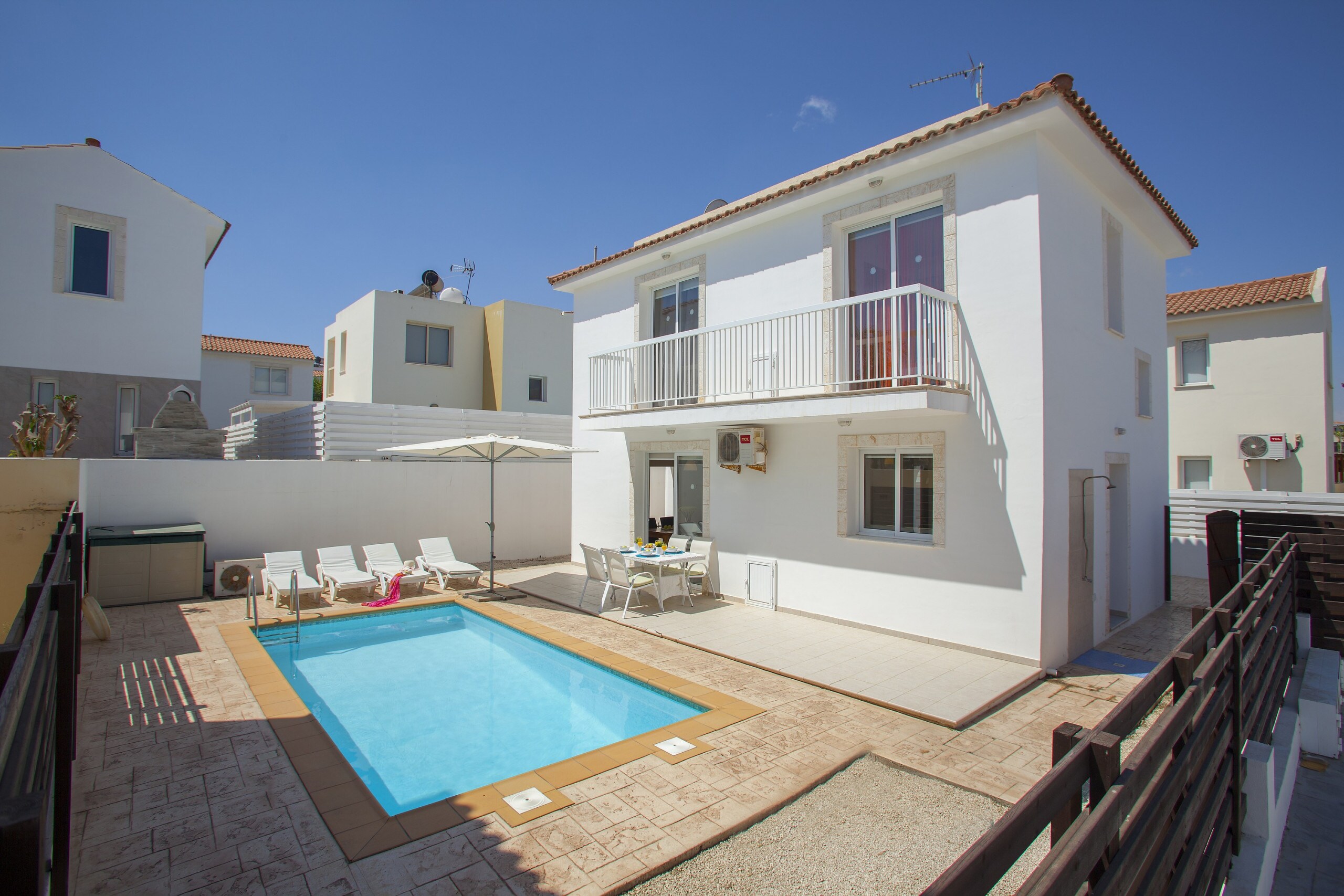 Property Image 2 - Lively Holiday Home in Pernera with Pool near the Beach