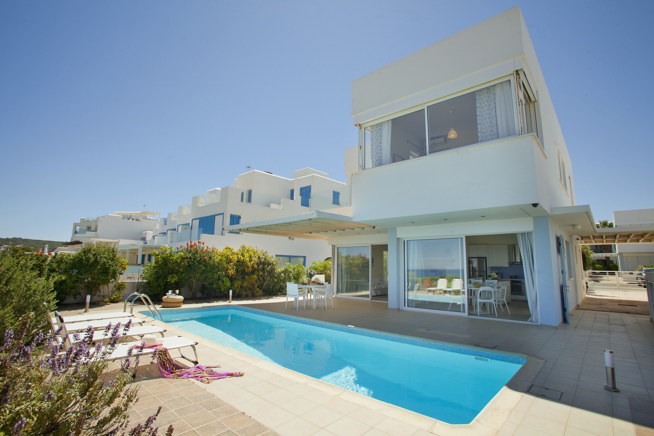 Property Image 2 - Exclusive Beachfront Villa steps to Famous Fig Tree Bay