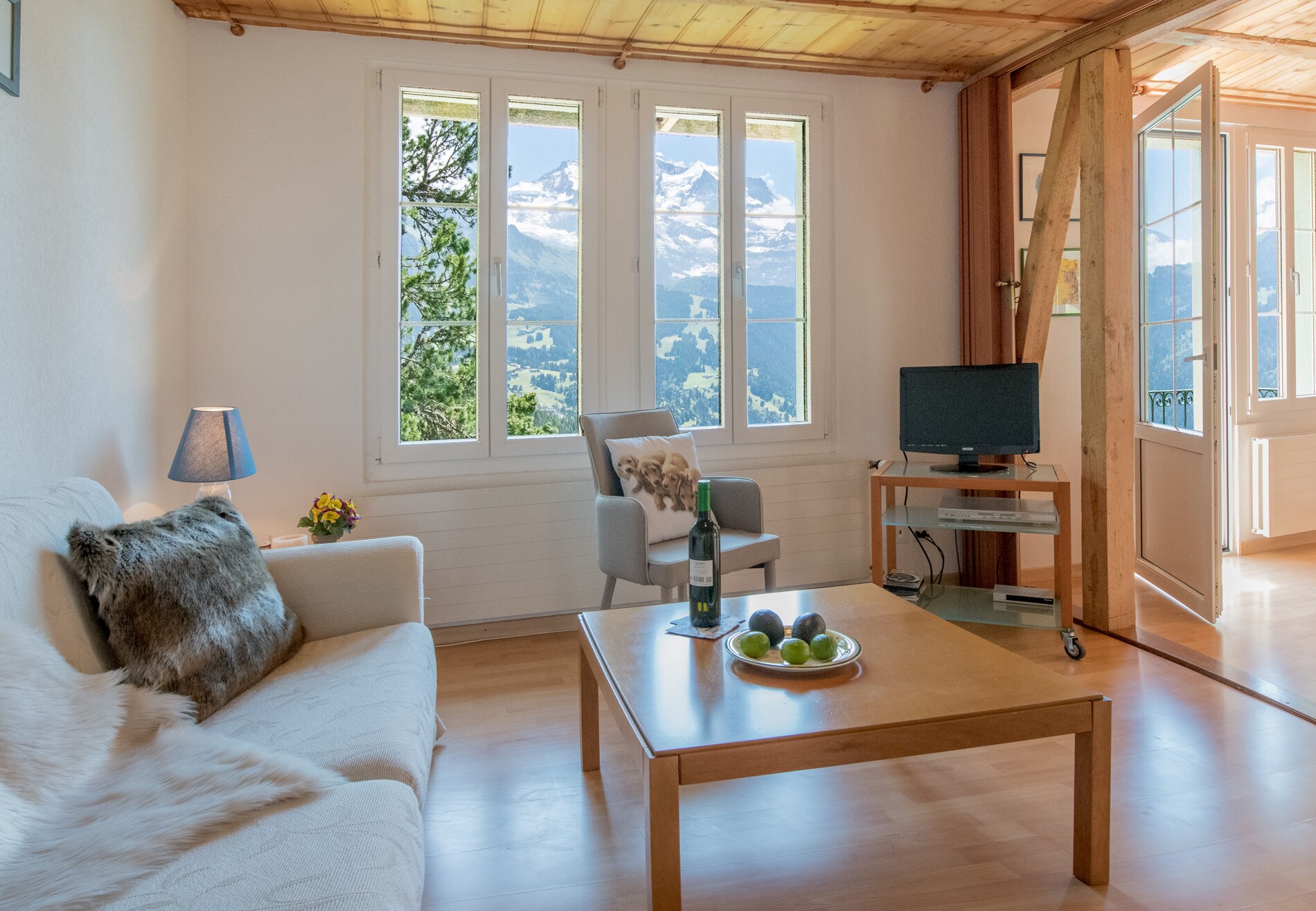 Property Image 2 - Traditional Chic Apartment with Relaxing Mountain View