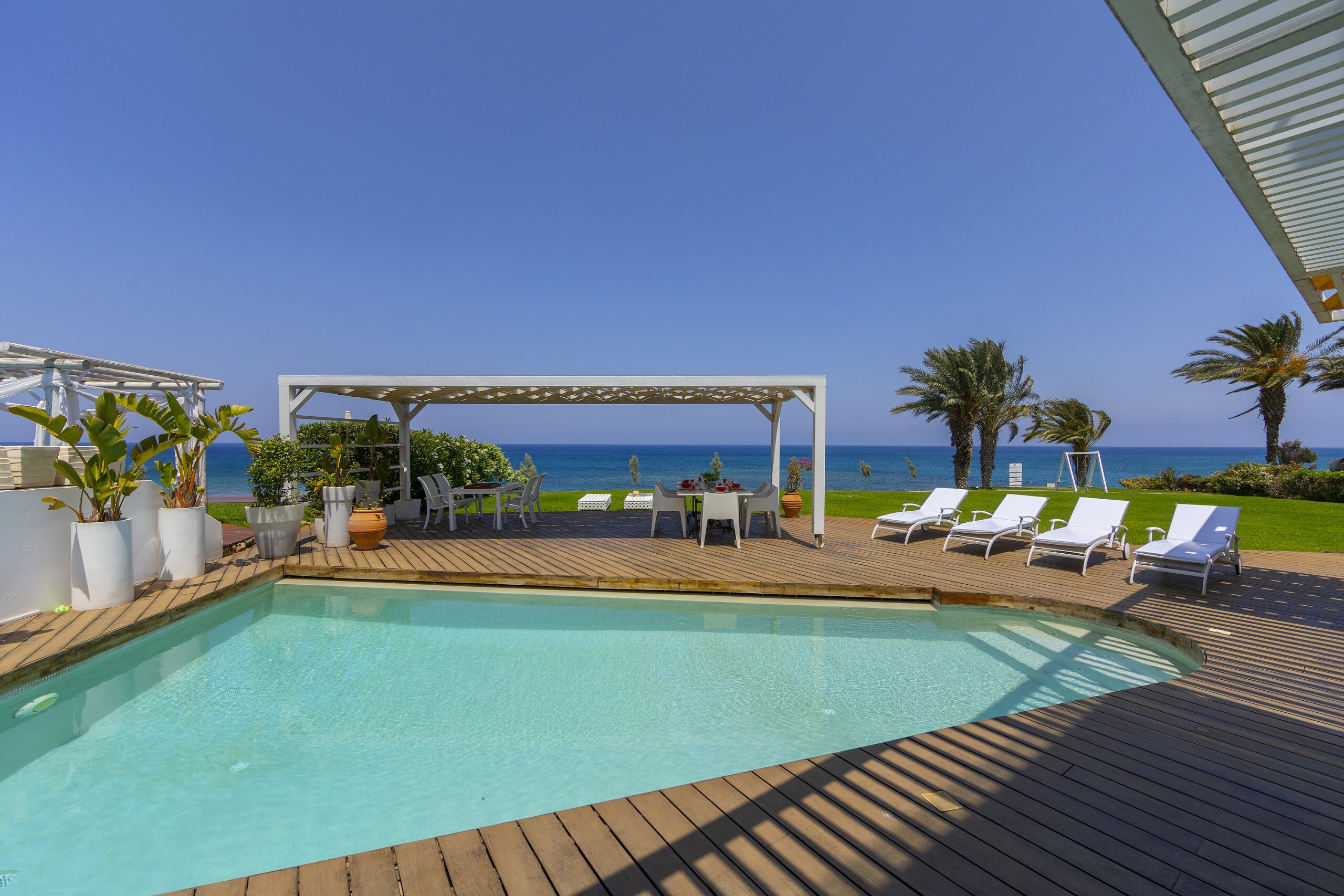 Property Image 2 - Magnificent Sea View Mansion in Wonderful Sirina Bay