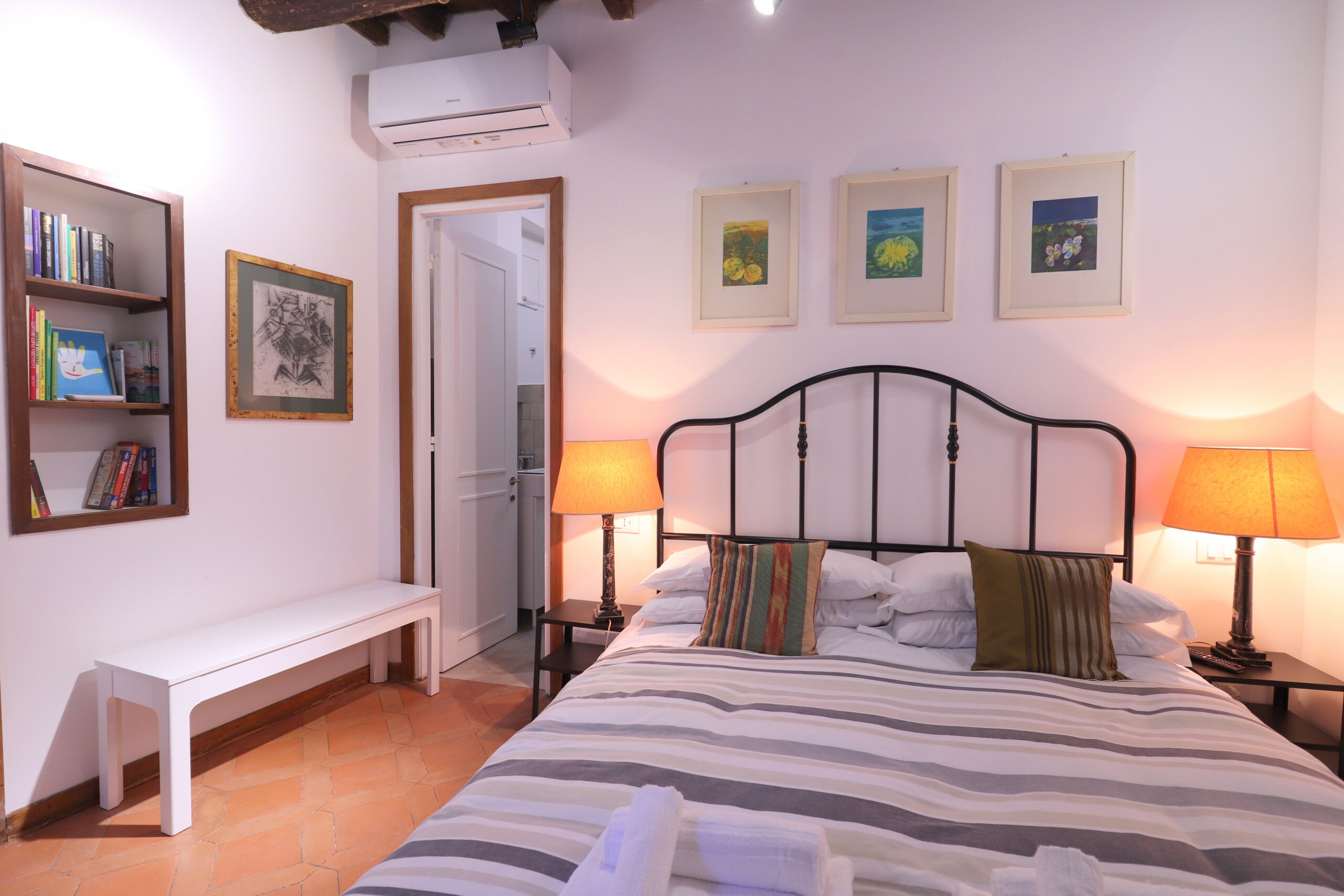 Property Image 2 - Nice Cozy Abode in the heart of Colorful Piazza Navona