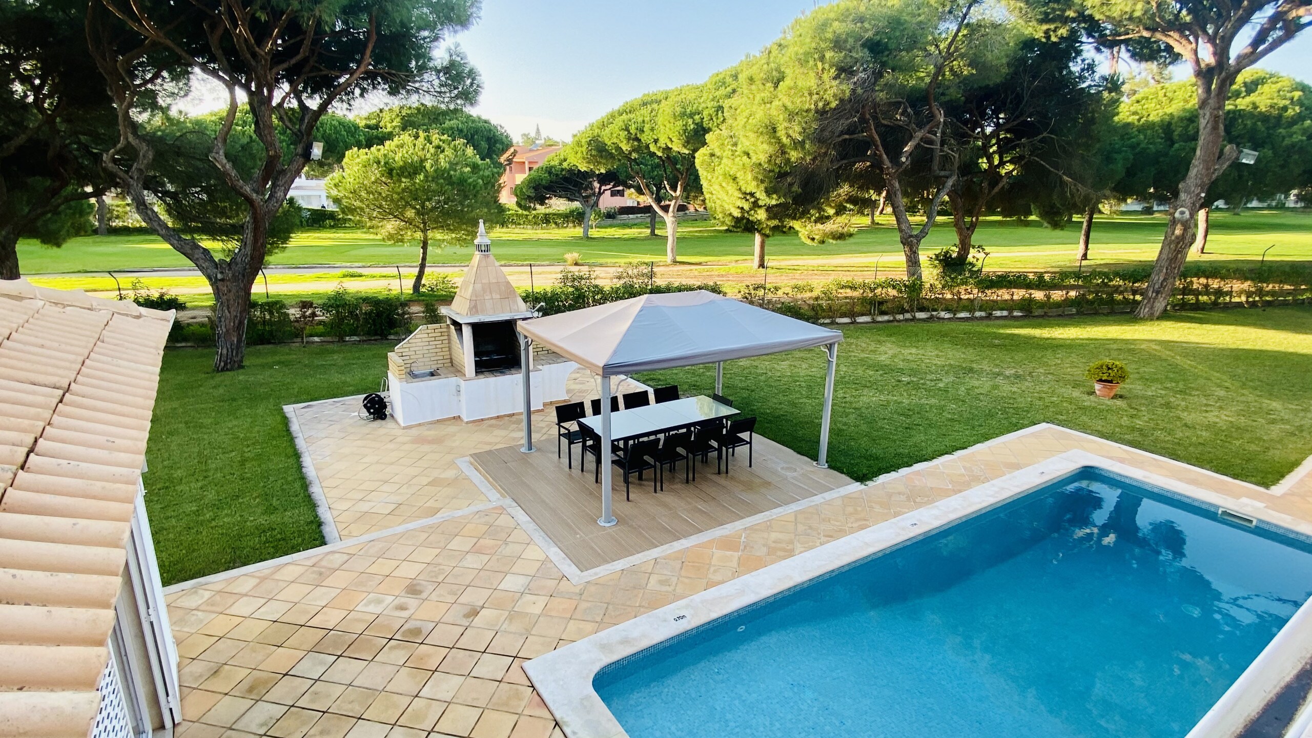Property Image 2 - Grand Tranquil Villa with Private Sunny Pool and BBQ