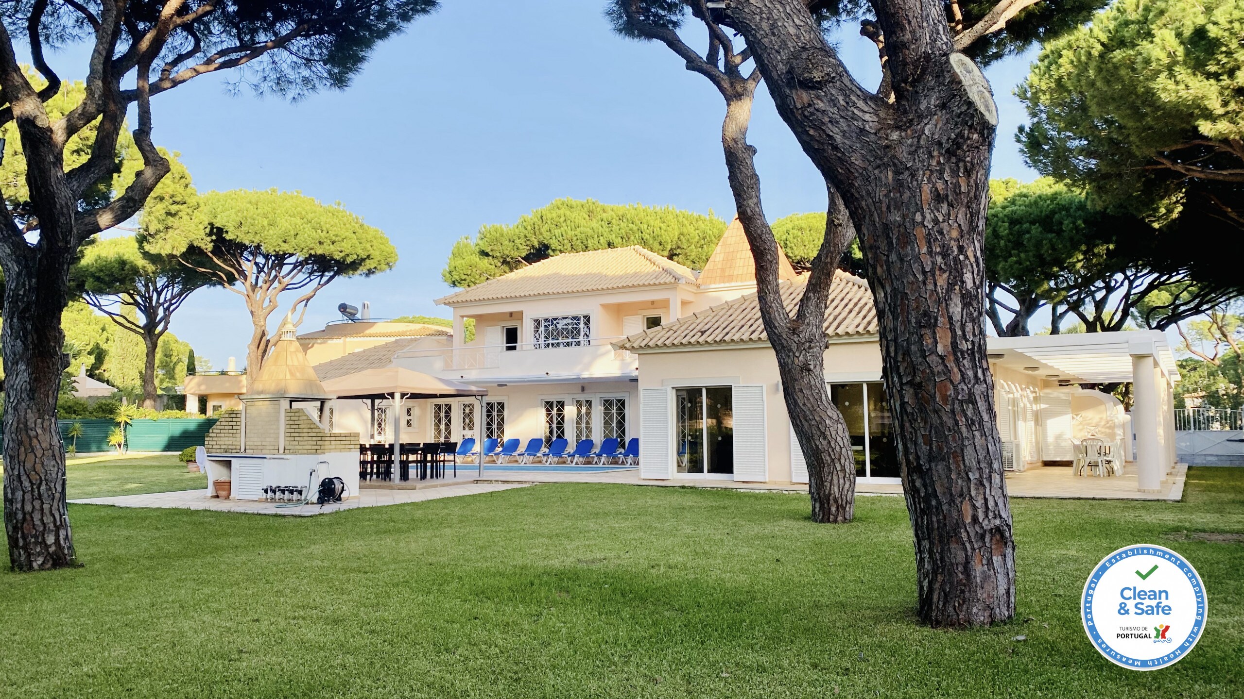 Property Image 1 - Grand Tranquil Villa with Private Sunny Pool and BBQ
