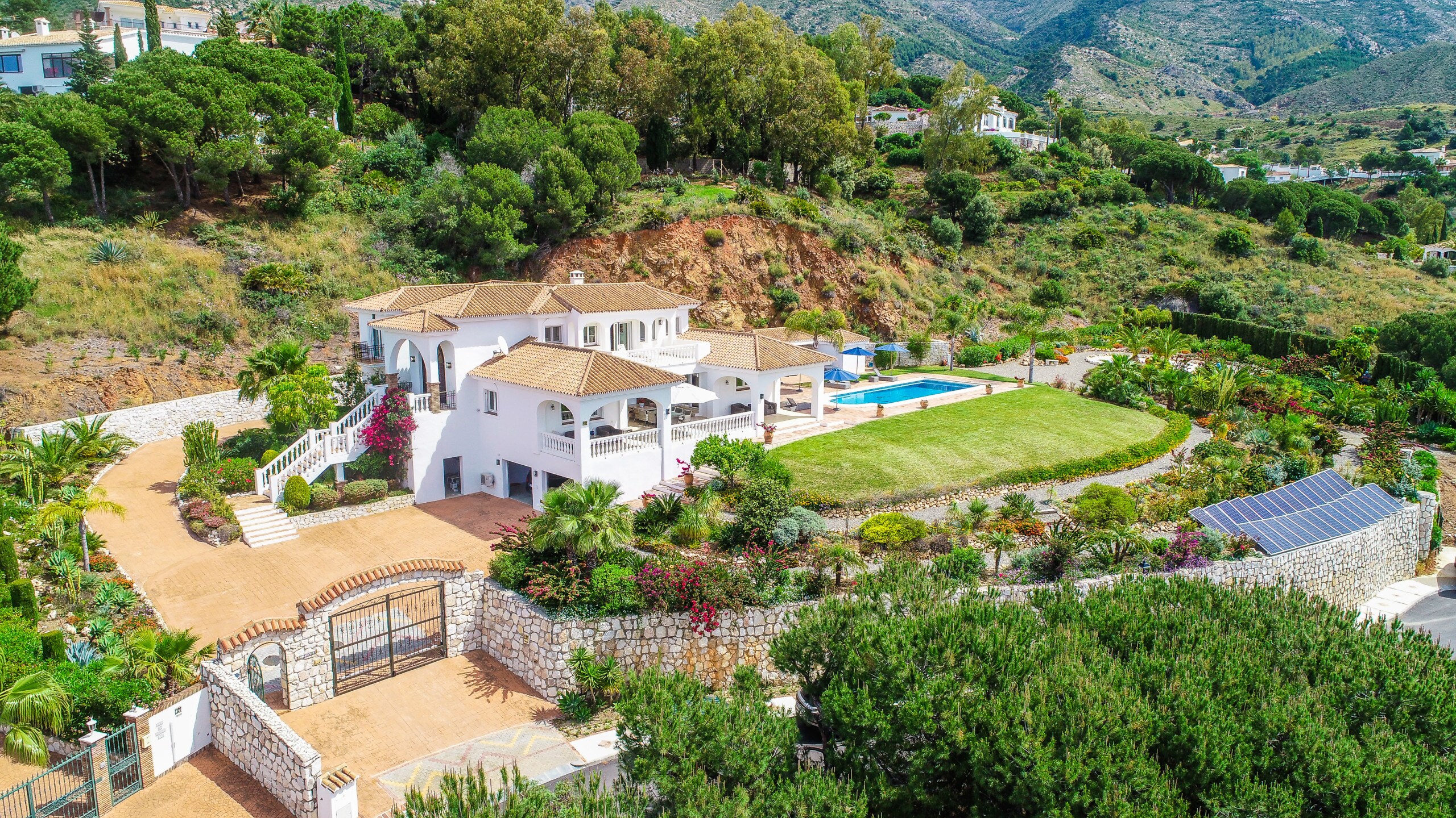 Property Image 1 - Sea View Exclusive Villa with a Large Heated Pool