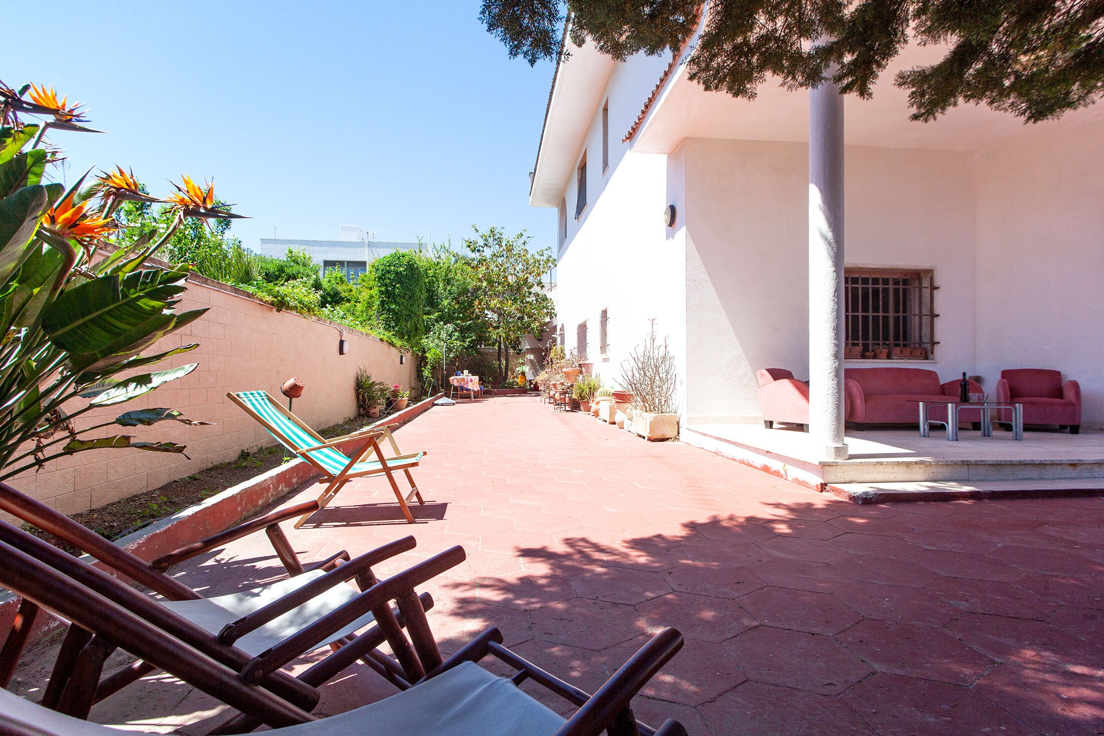 Property Image 1 - Large house with courtyard, 3 bedrooms, near San Foca beach m123