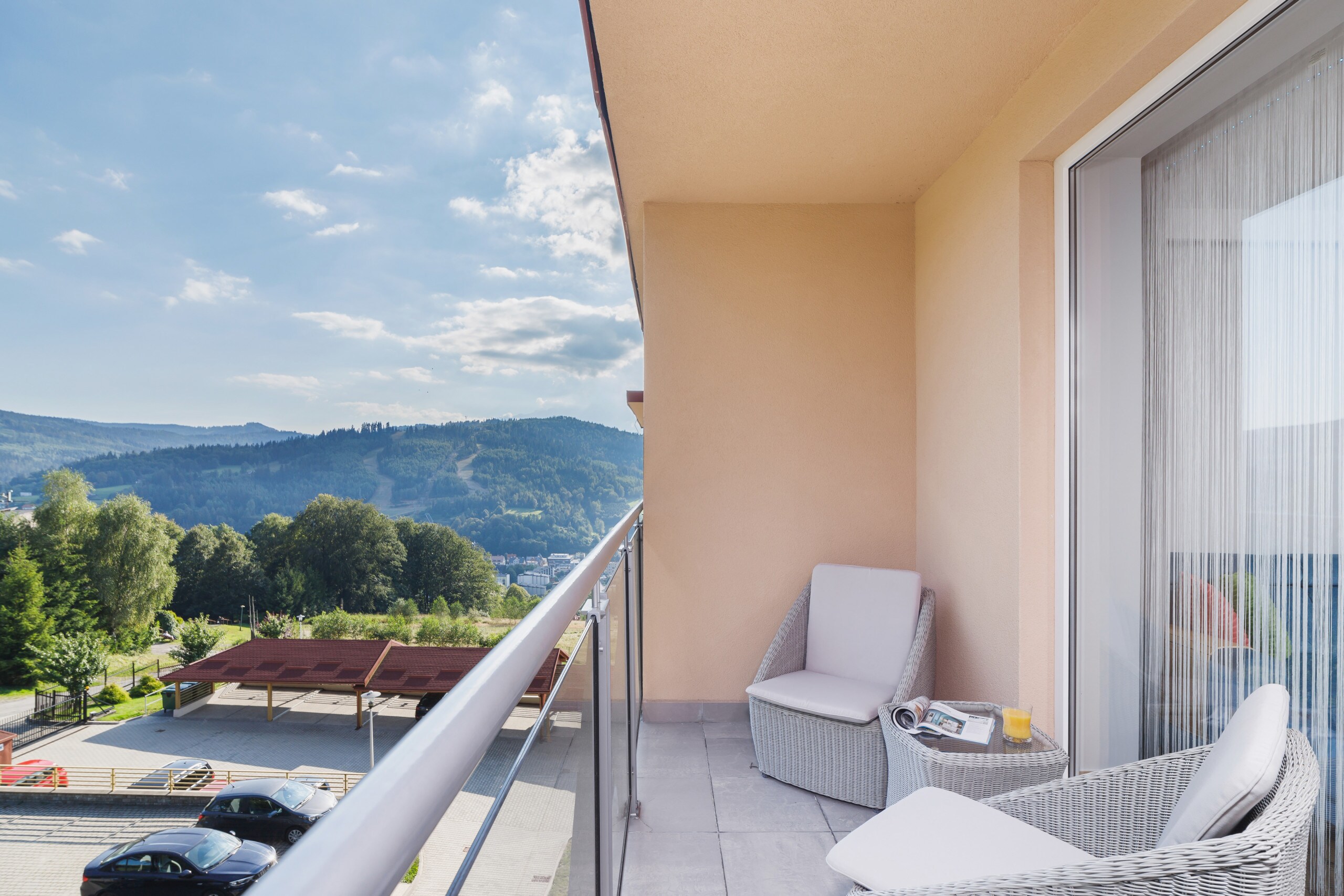 Property Image 2 - Gorgeous Apartment with Stunning Mountain Views