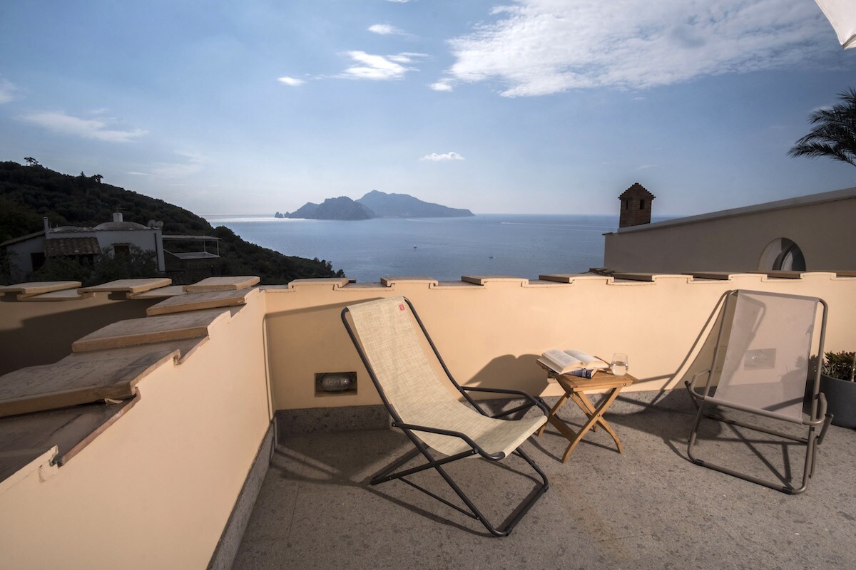 Property Image 1 - Modern Apartment with Breathtaking Views of Capri