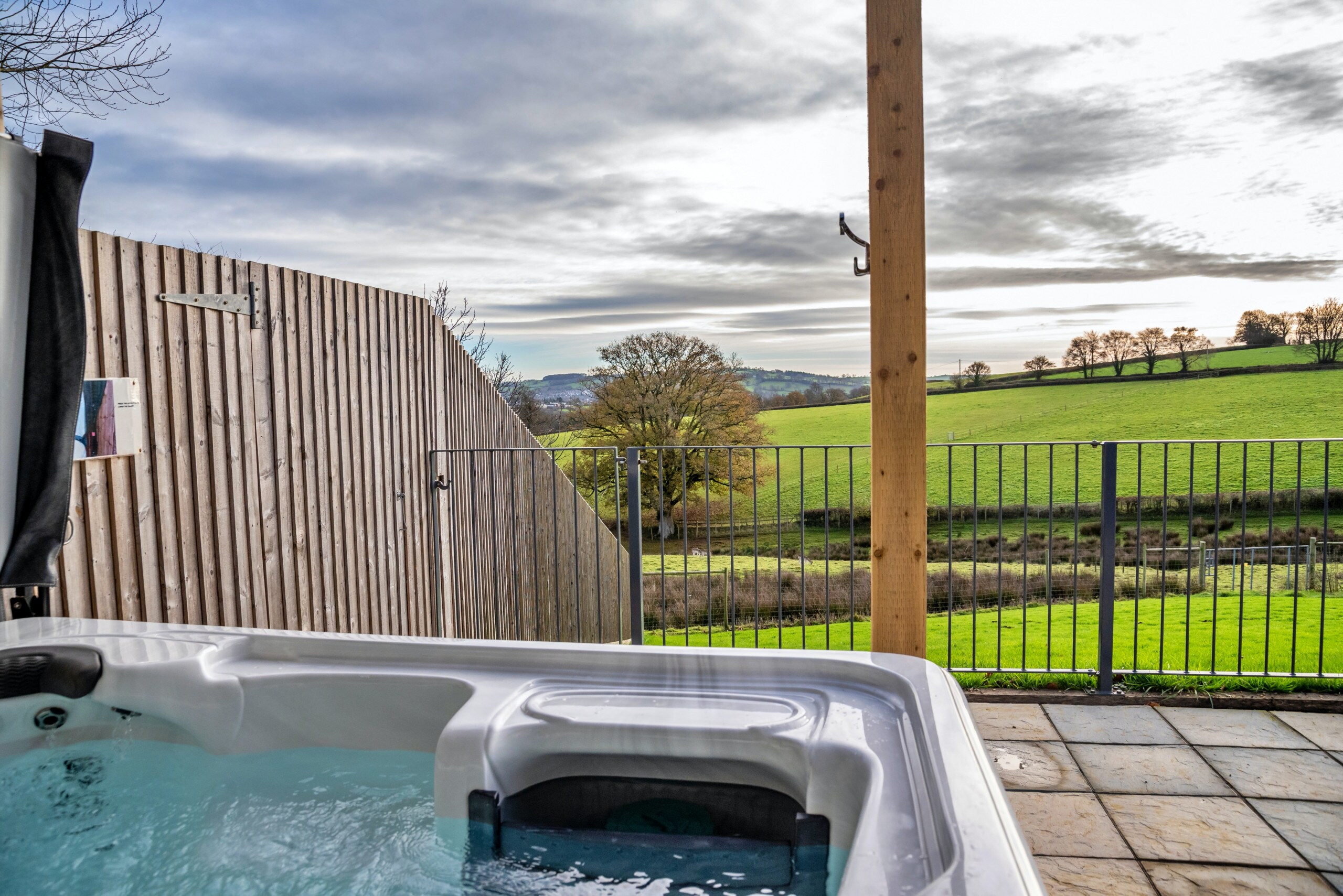 Property Image 2 - Pristine Countryside Cottage with Serene Hot Tub