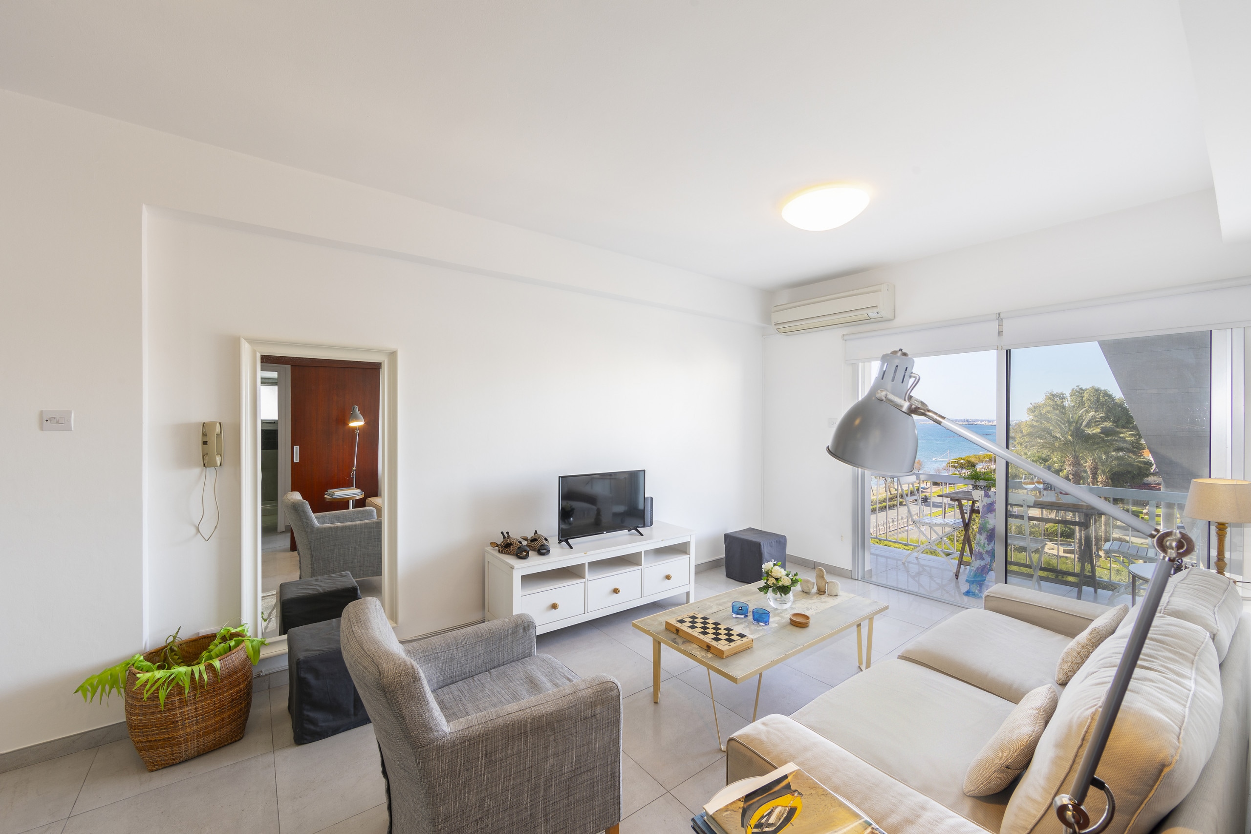 Property Image 1 - Light Filled Homey Flat with Nice Sea View from Balcony