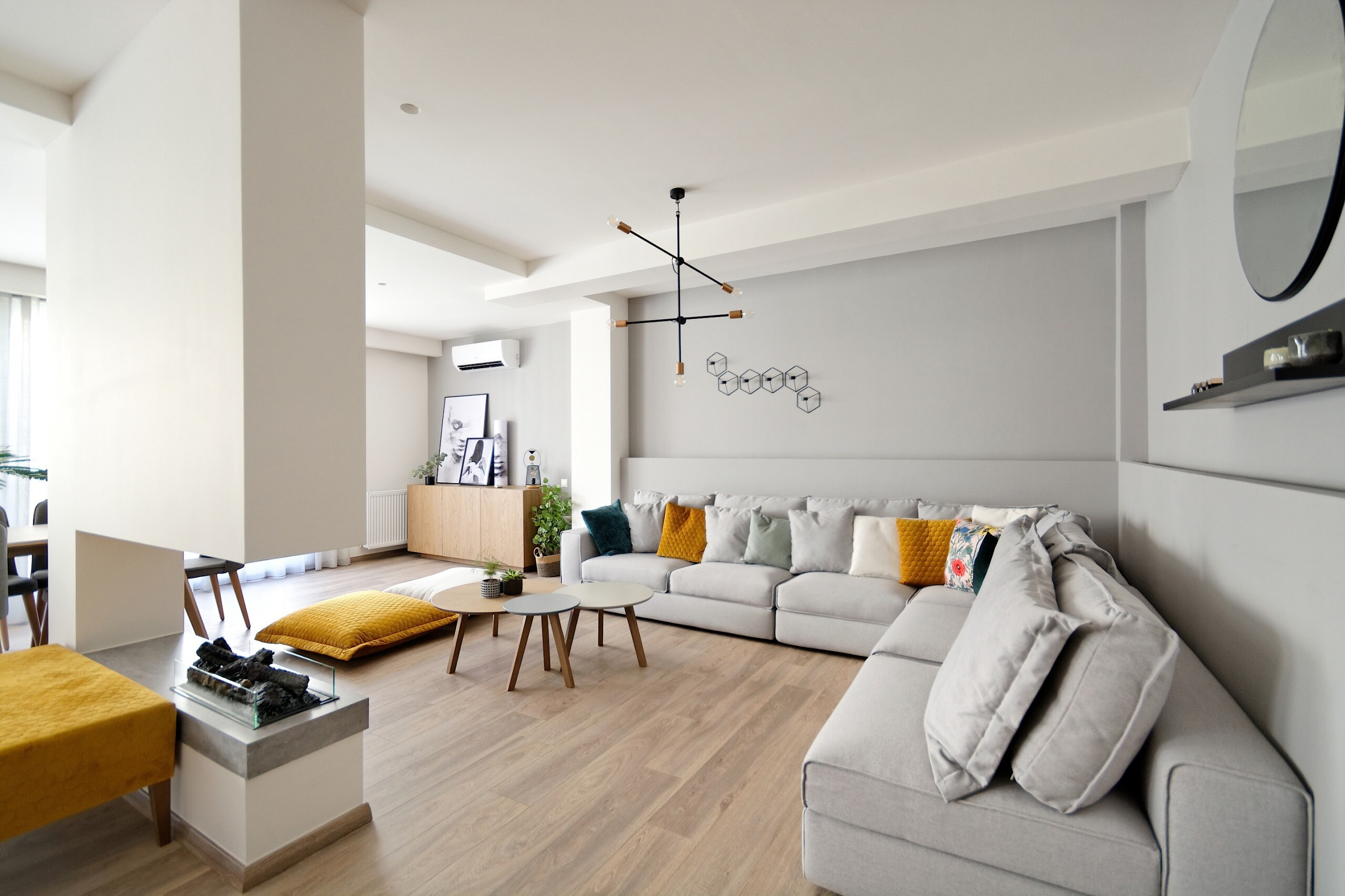 Property Image 1 - Urban Melodies, Deluxe 4 Bedrooms apartment close to Megaro Mousikis 