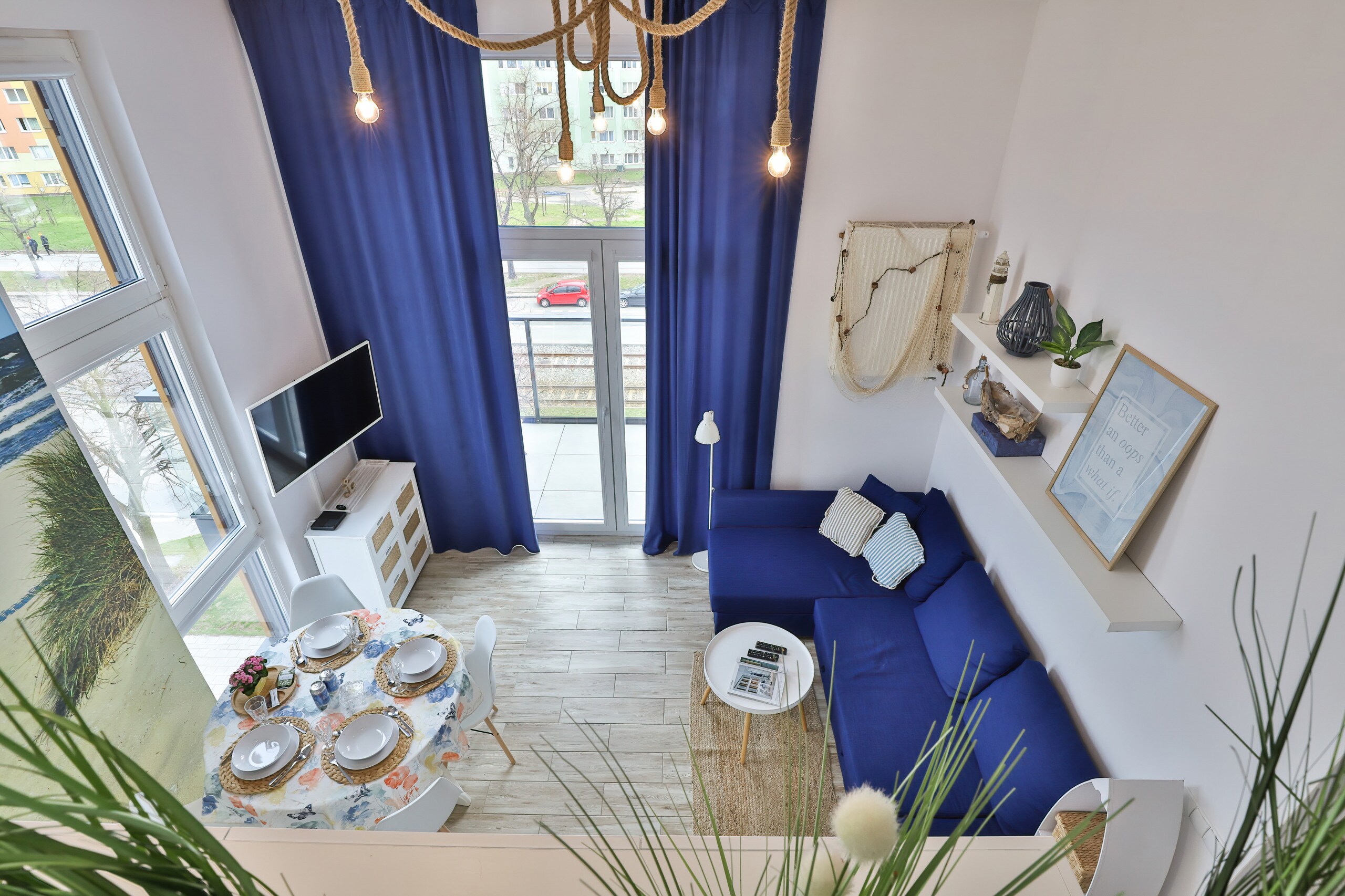 Property Image 2 - Bright Sunny Apartment with Private Balcony and Parking