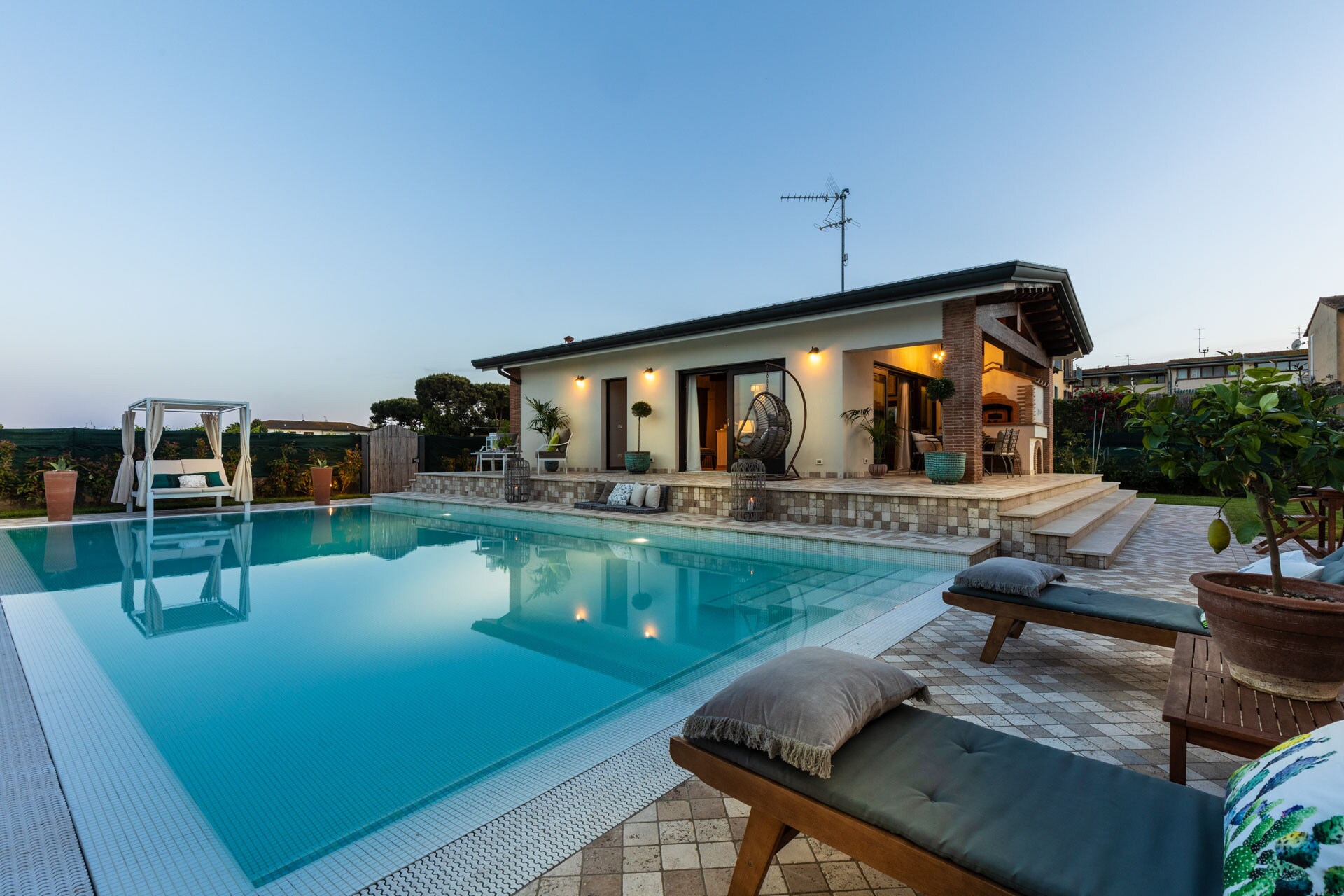 Property Image 1 - Deluxe Comfy Villa near Gorgeous Beaches