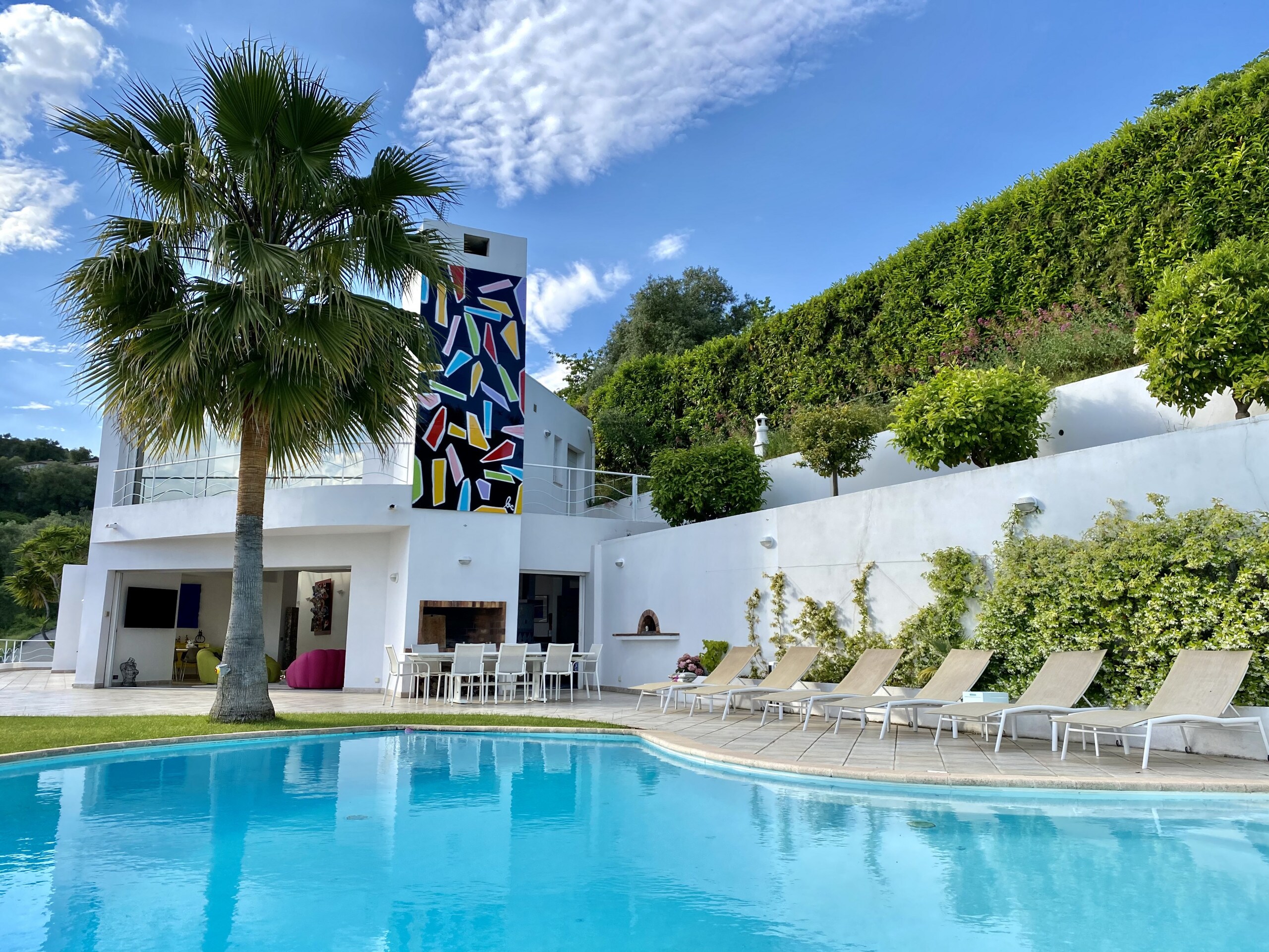 Modern villa in Nice with swimming pool