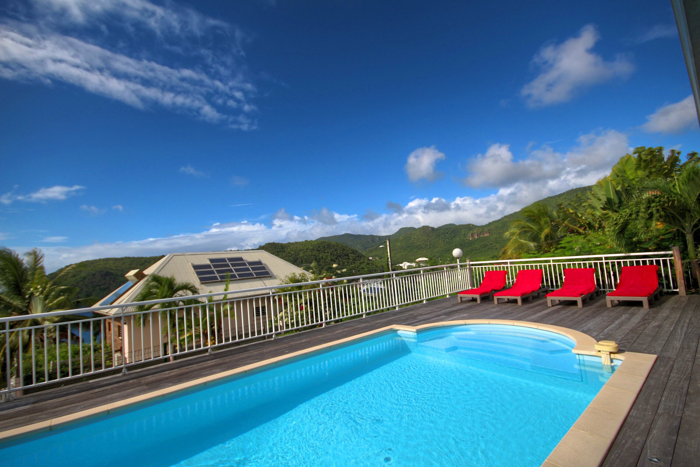Property Image 2 - Large villa with swimming pool,  terrace and sea views