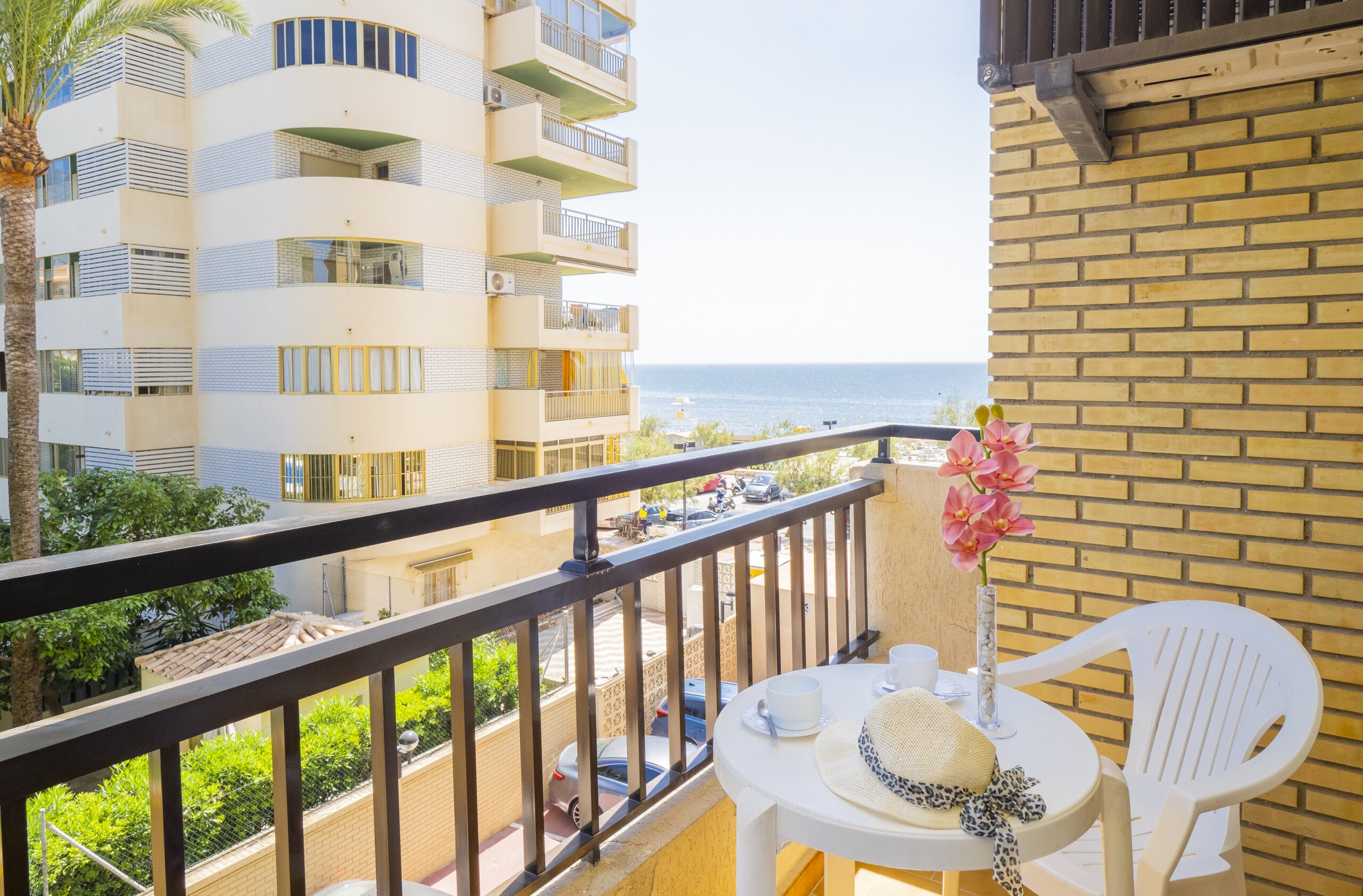 Enjoy the terrace of this apartment in Fuengirola