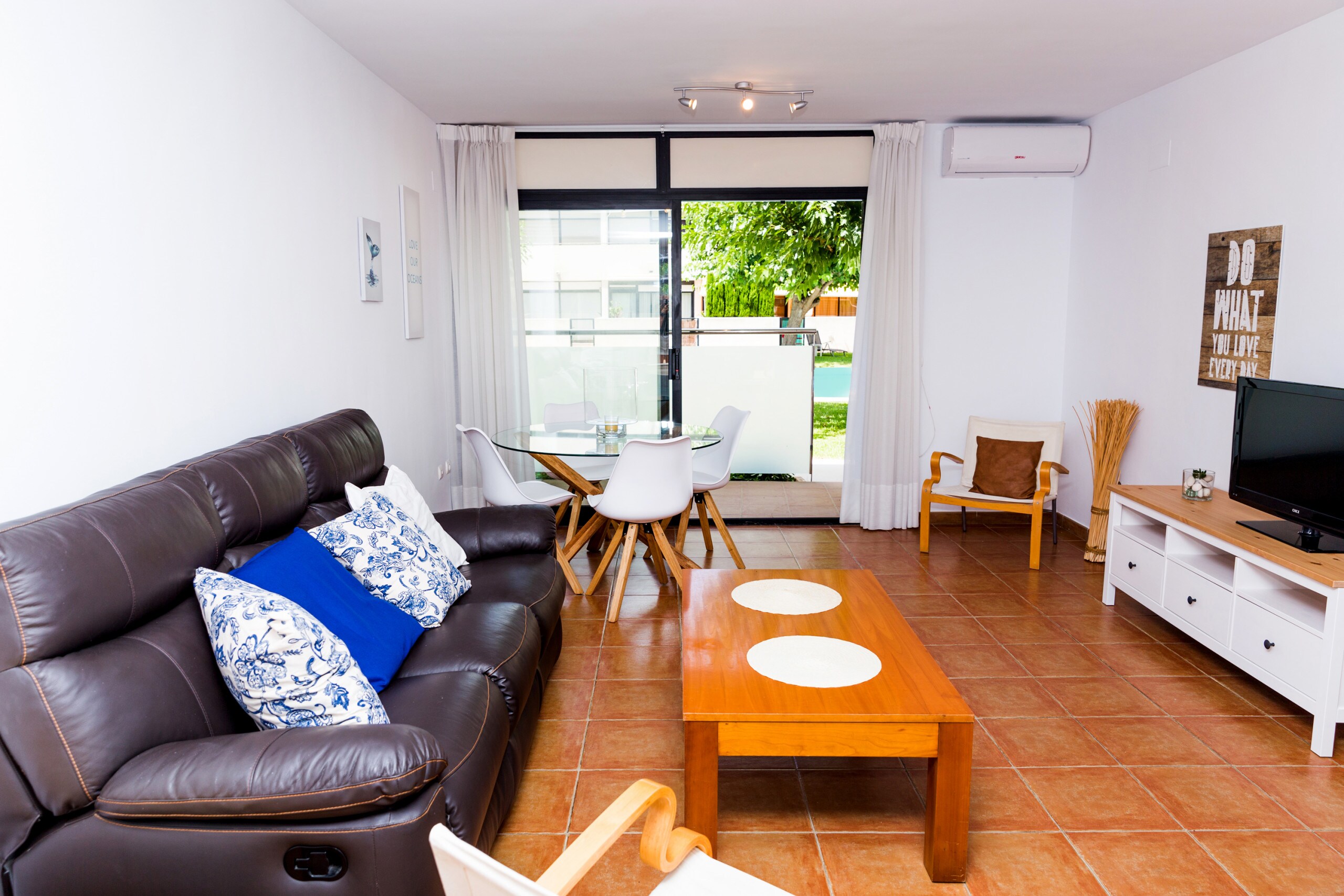 Property Image 2 - Cute 2 bedroom Apartment in Javea with Pool
