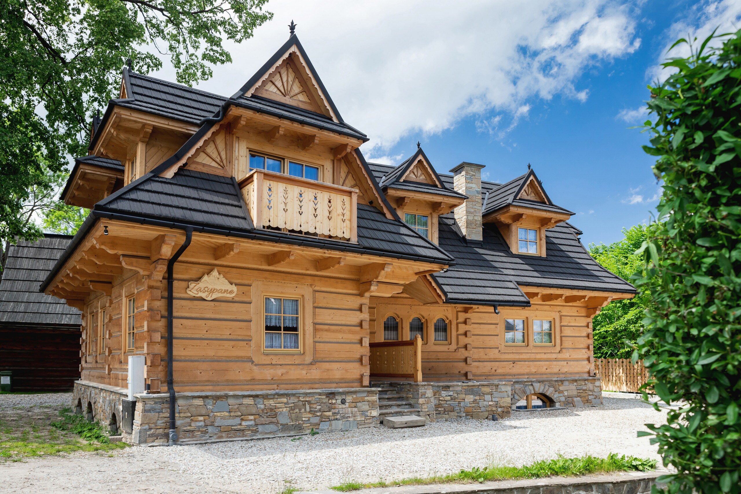 Property Image 1 - Traditional Wooden Chalet with Sauna, Garden and BBQ